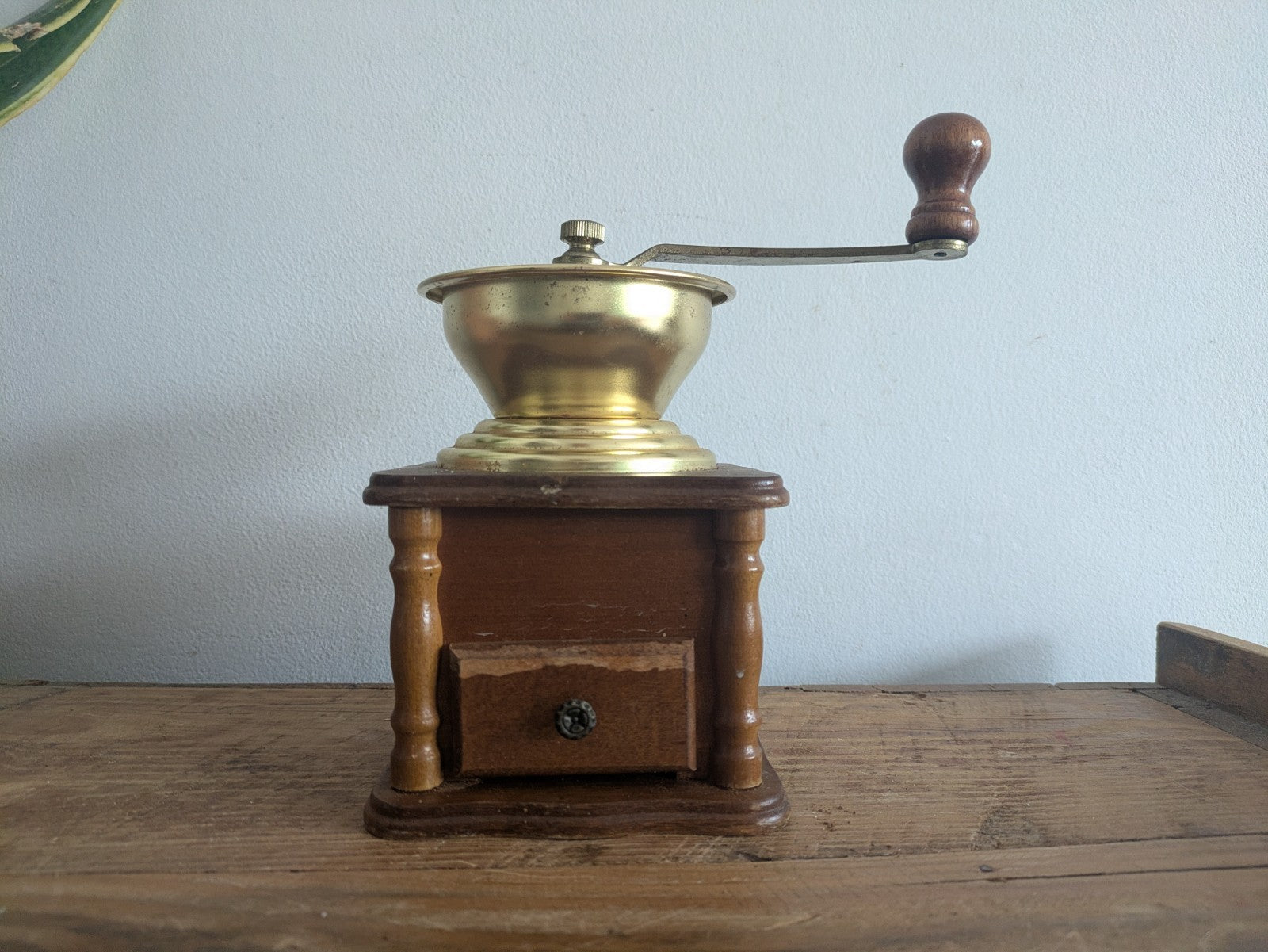 Vintage Wooden Manual Coffee Grinder Hand Crank Coffee Mill Drawer Rustic Kitche
