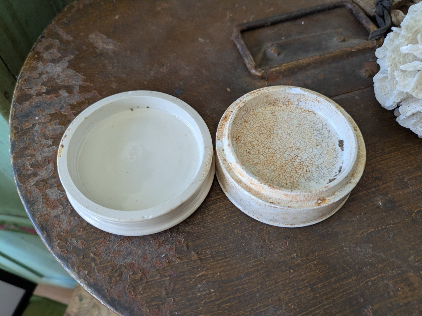 Antique Victorian Ironstone Chemist Apothecary Pot Lid Plain White Vintage Cream