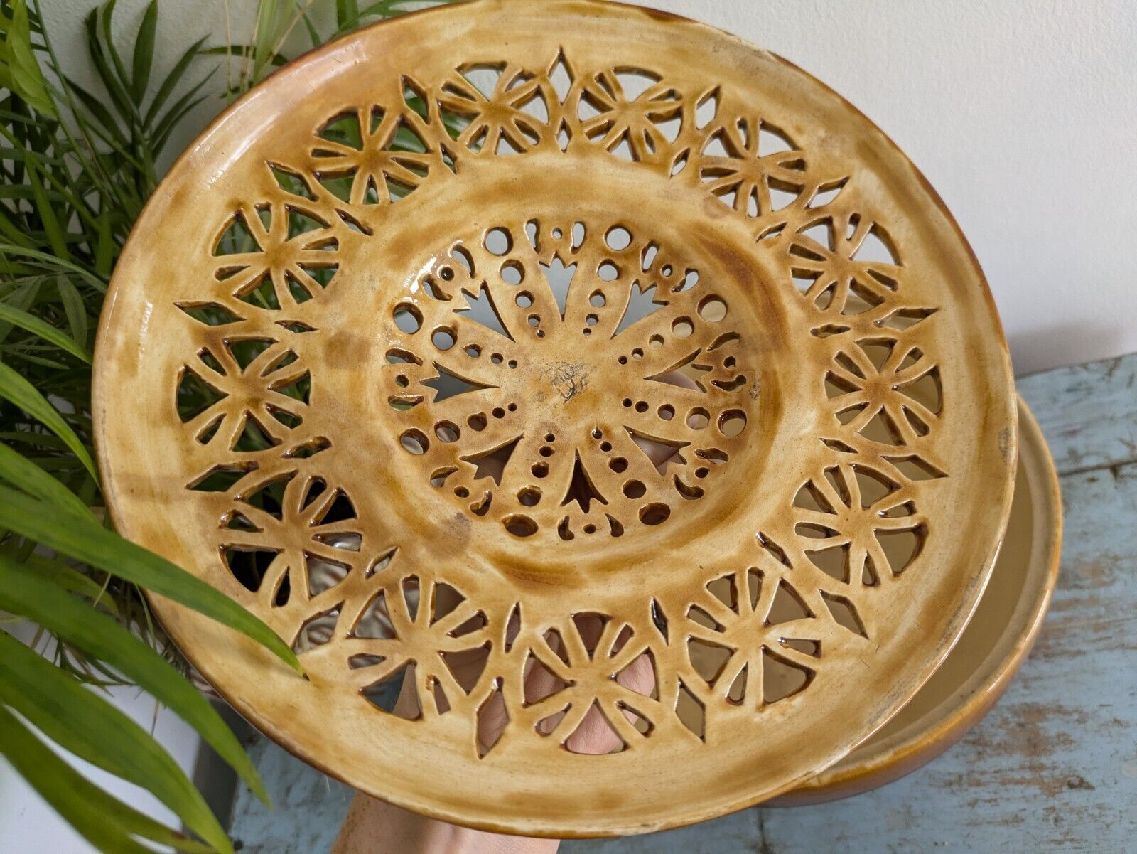 ANTIQUE LINTHORPE POTTERY CHRISTOPHER DRESSER no 1026 MUSTARD GLAZE LATTICE BOWL