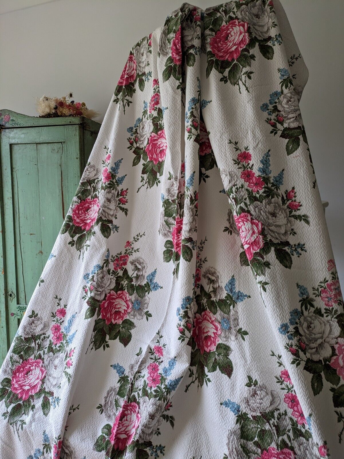 Pair of barkcloth floral Curtains W112 L193cm Pink Rose rare 1950s retro vintage