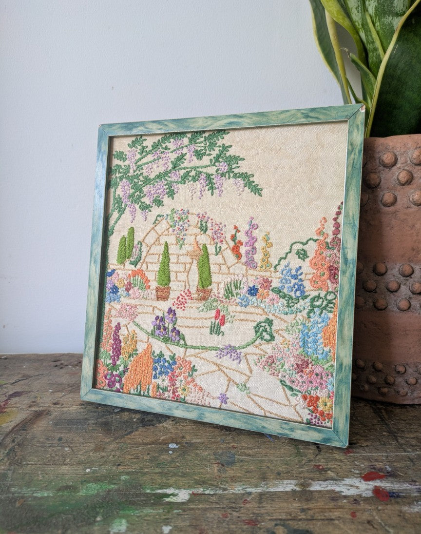 Vintage Embroidery Needlepoint Floral Cottage Garden Frame Kitsch Retro Flowers