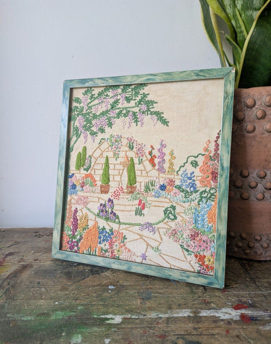 Vintage Embroidery Needlepoint Floral Cottage Garden Frame Kitsch Retro Flowers