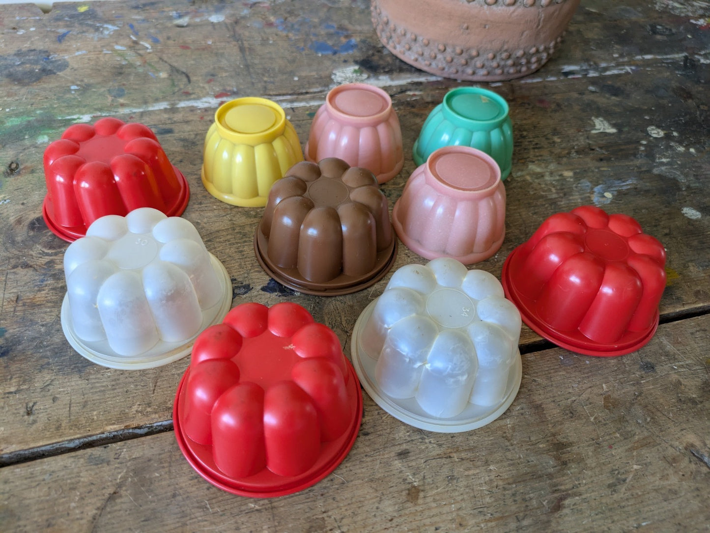 10x Vintage Plastic Jelly Moulds Coloured Mixed Party Birthday Retro 80s Kitchen