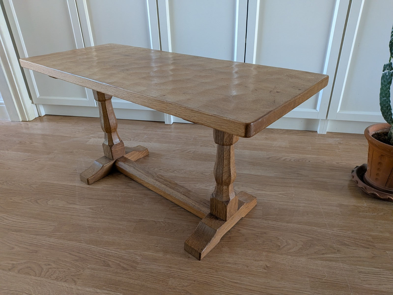 Ex. Mouseman Apprentice Eagleman  Albert Jeffray Oak Coffee Table Critter Adzed