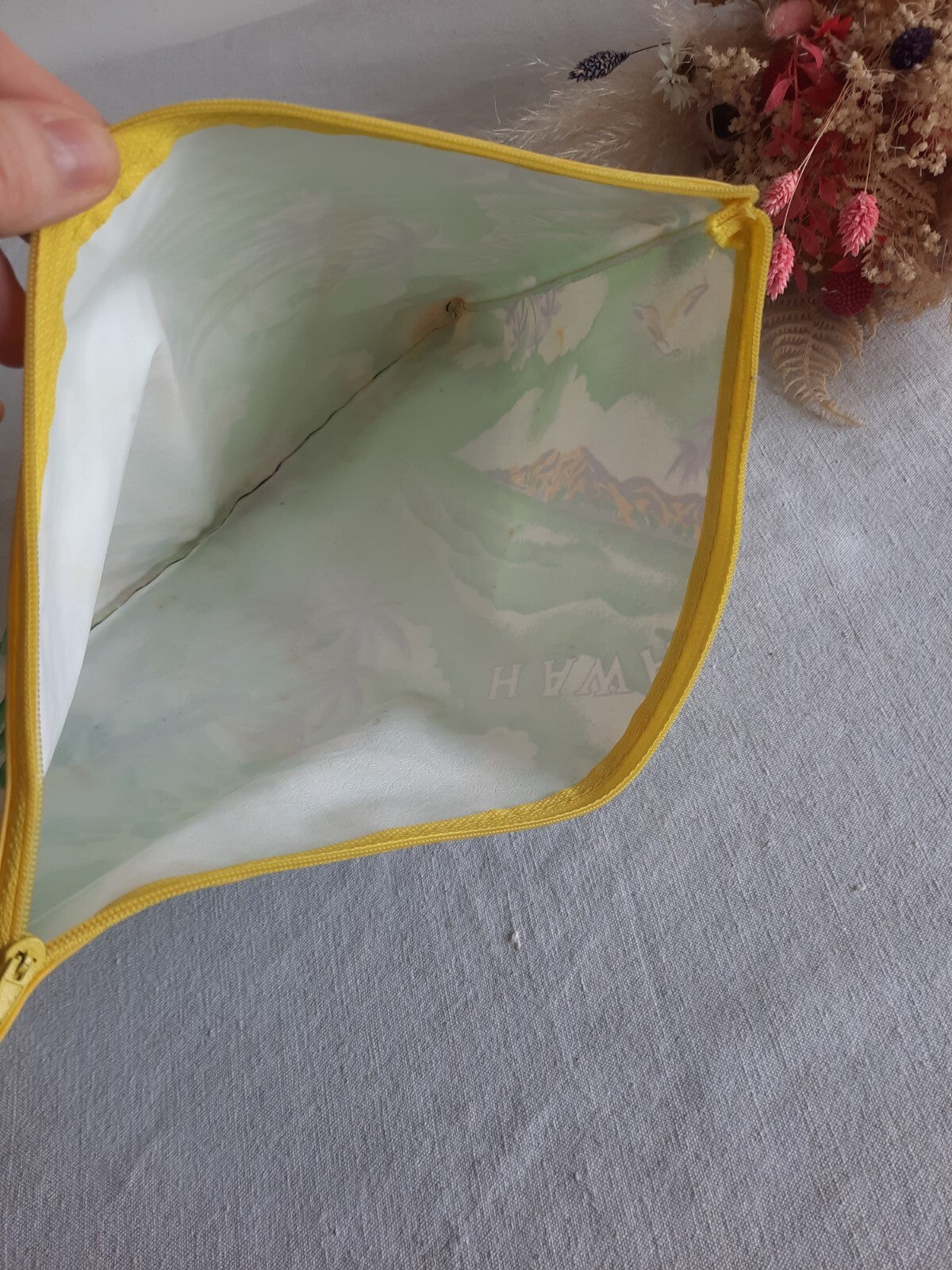 Vintage Hawaii Make-Up Cosmetics Toiletry Vanity Bag Prop Old Vgc Tropical Ladie