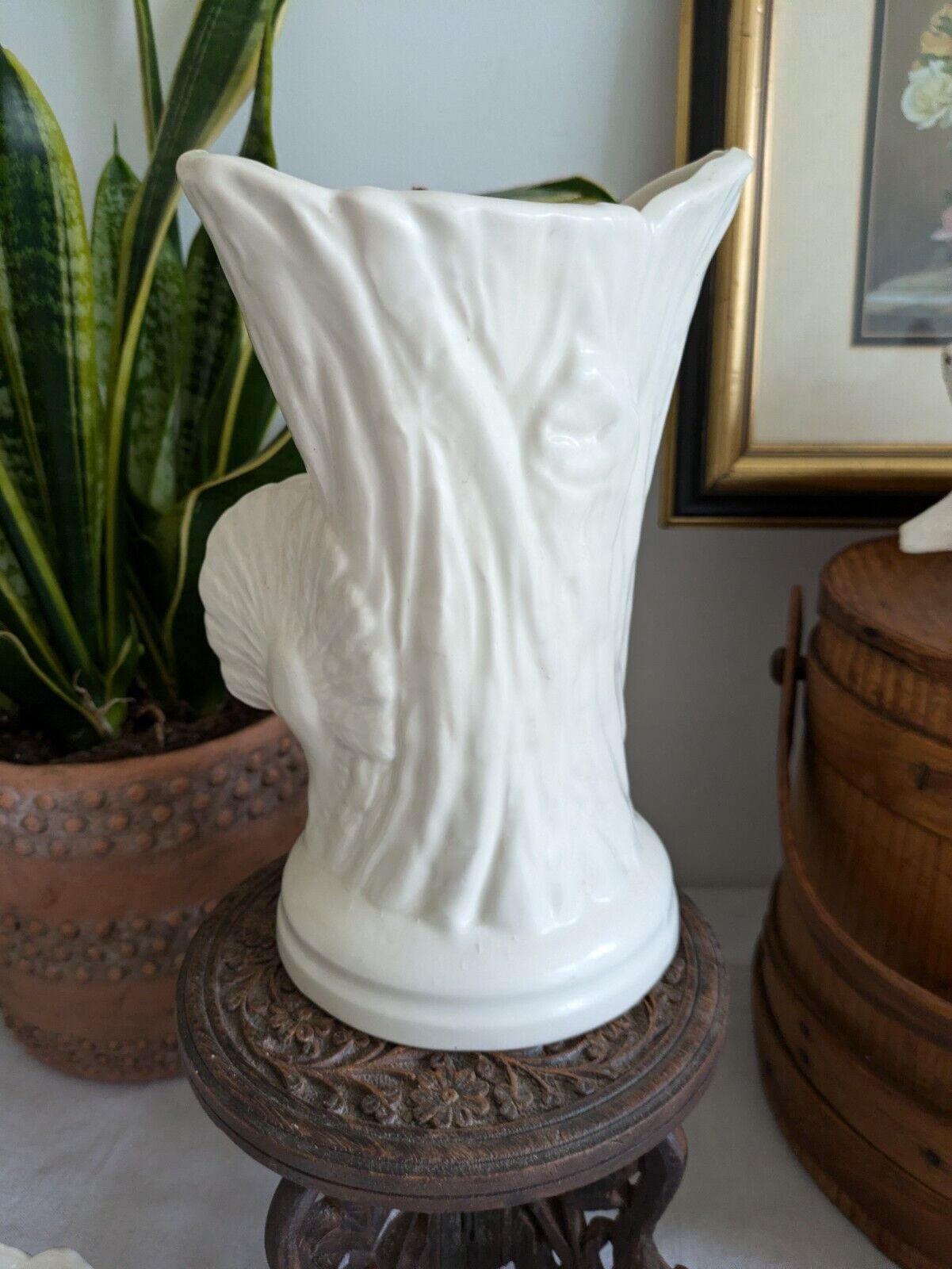 Original Vintage Retro White Dartmouth Devon Pottery Fantail Dove Bird Vase 803