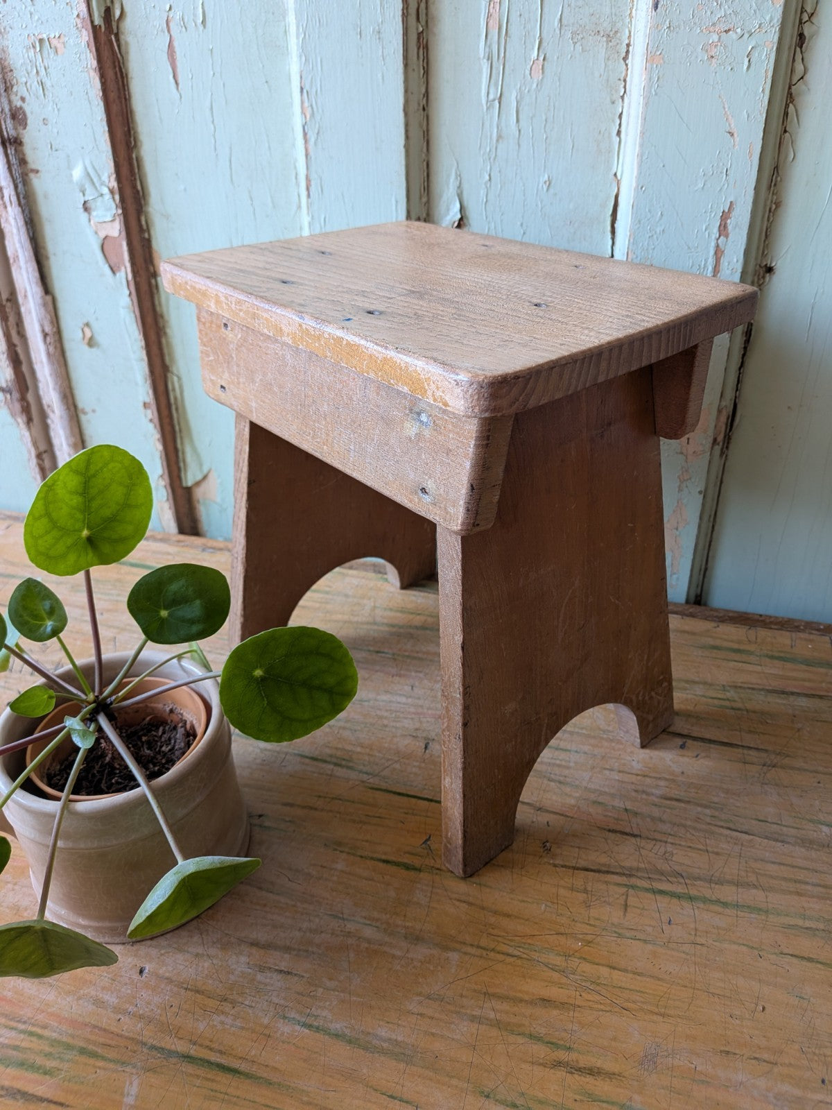 Vintage Step Stool Milk Wooden Seat Farmhouse Old Solid Splayed Leg Wood Prop 