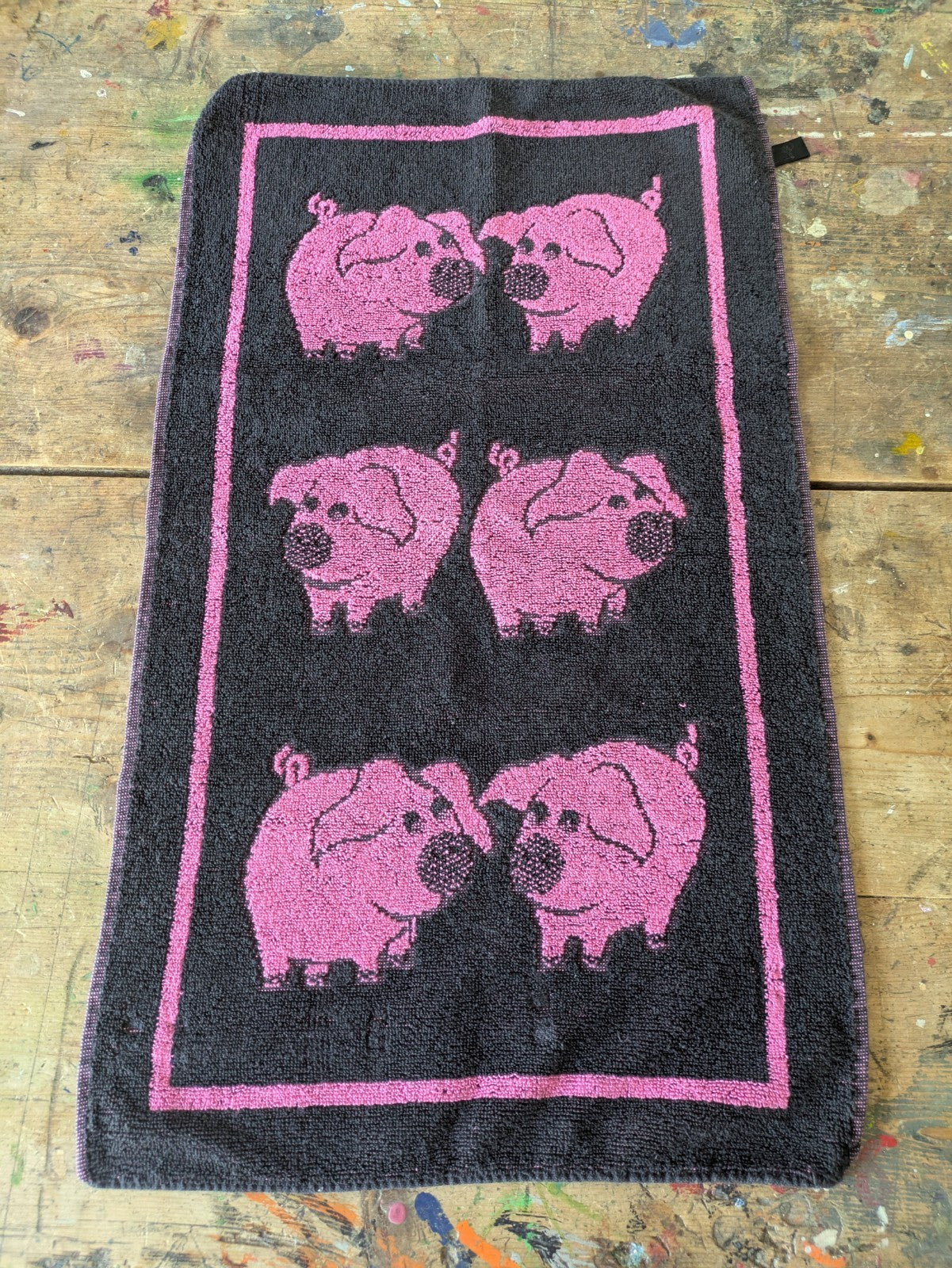 1x Vintage Towel Pig Hog Retro Hand bathroom prop Midcentury Cotton Pink Black