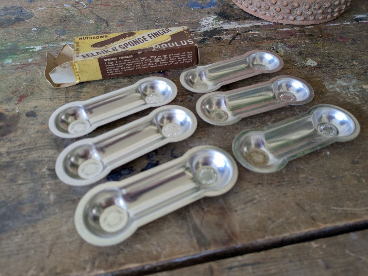 6x Nutbrown Vintage kitchen Eclair and Sponge Finger Moulds In Box Circa 1950s 