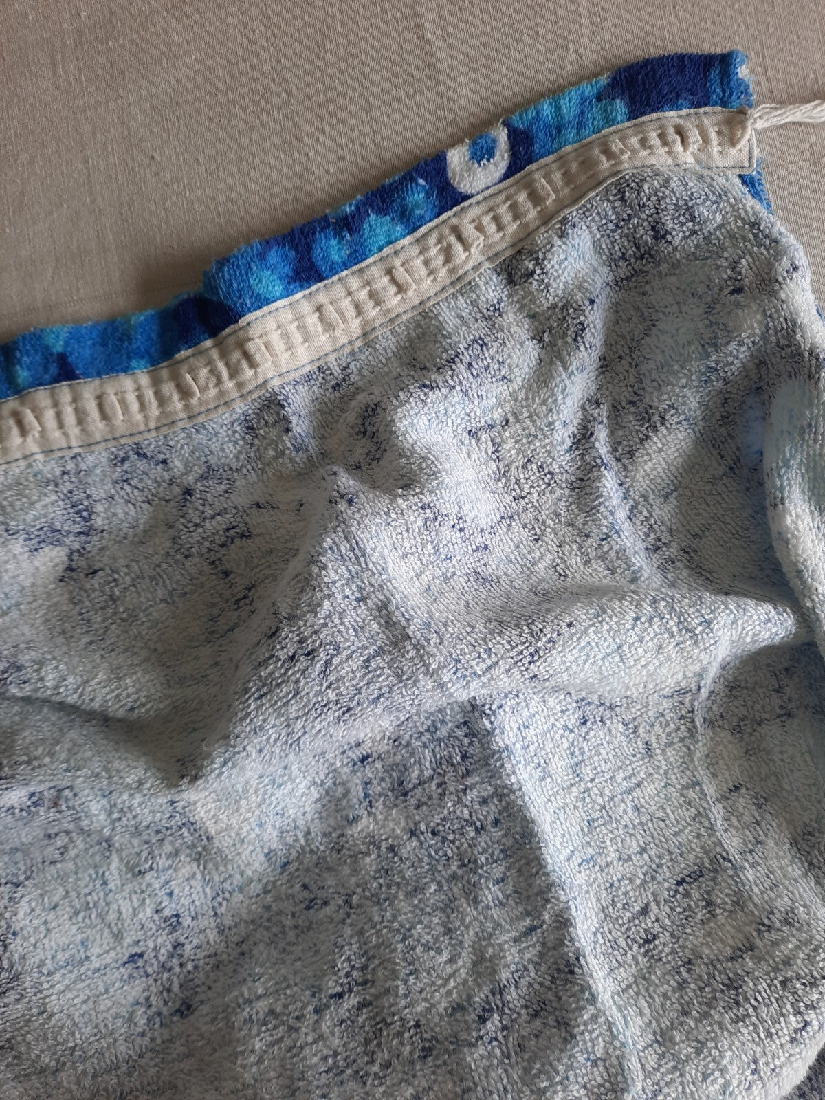 Vintage Curtain Towelling fabric 82cm x 112cm Retro Blue Floral Retro Old Flower