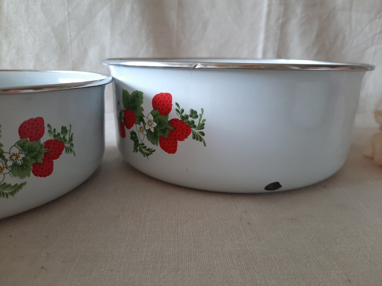 4x Vintage Rustic Floral Enamel strawberry Rimmed Bowl Camping Dish retro set 