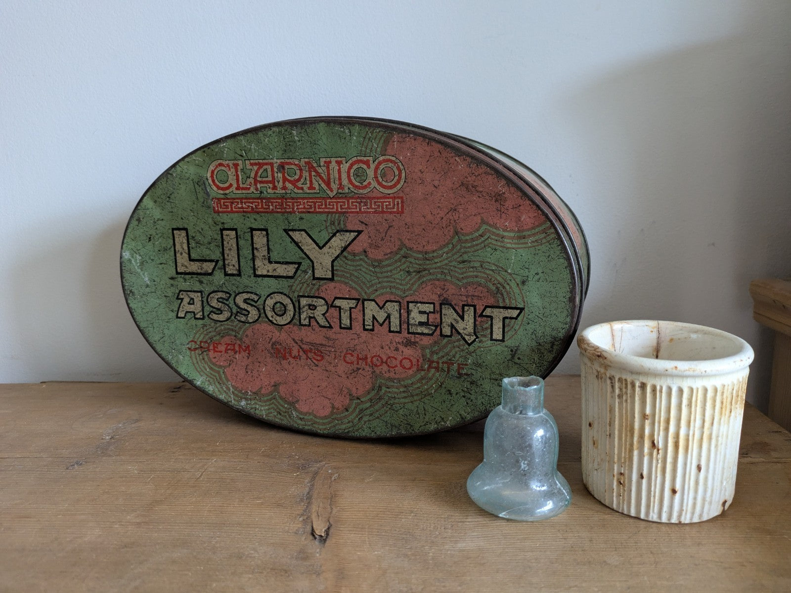 Vintage c1930s Clarnico Lily Cream Nuts Chocolate Confectionery Shop Counter Tin