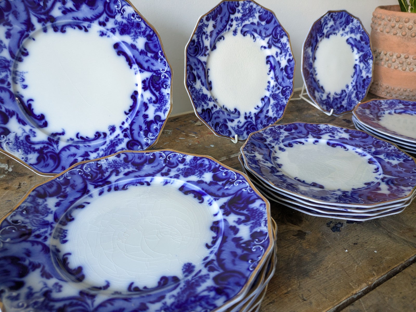 16 Piece Antique Vtg W. H. GRINDLEY Argyle Flow Blue Dinner Dessert Plates Set