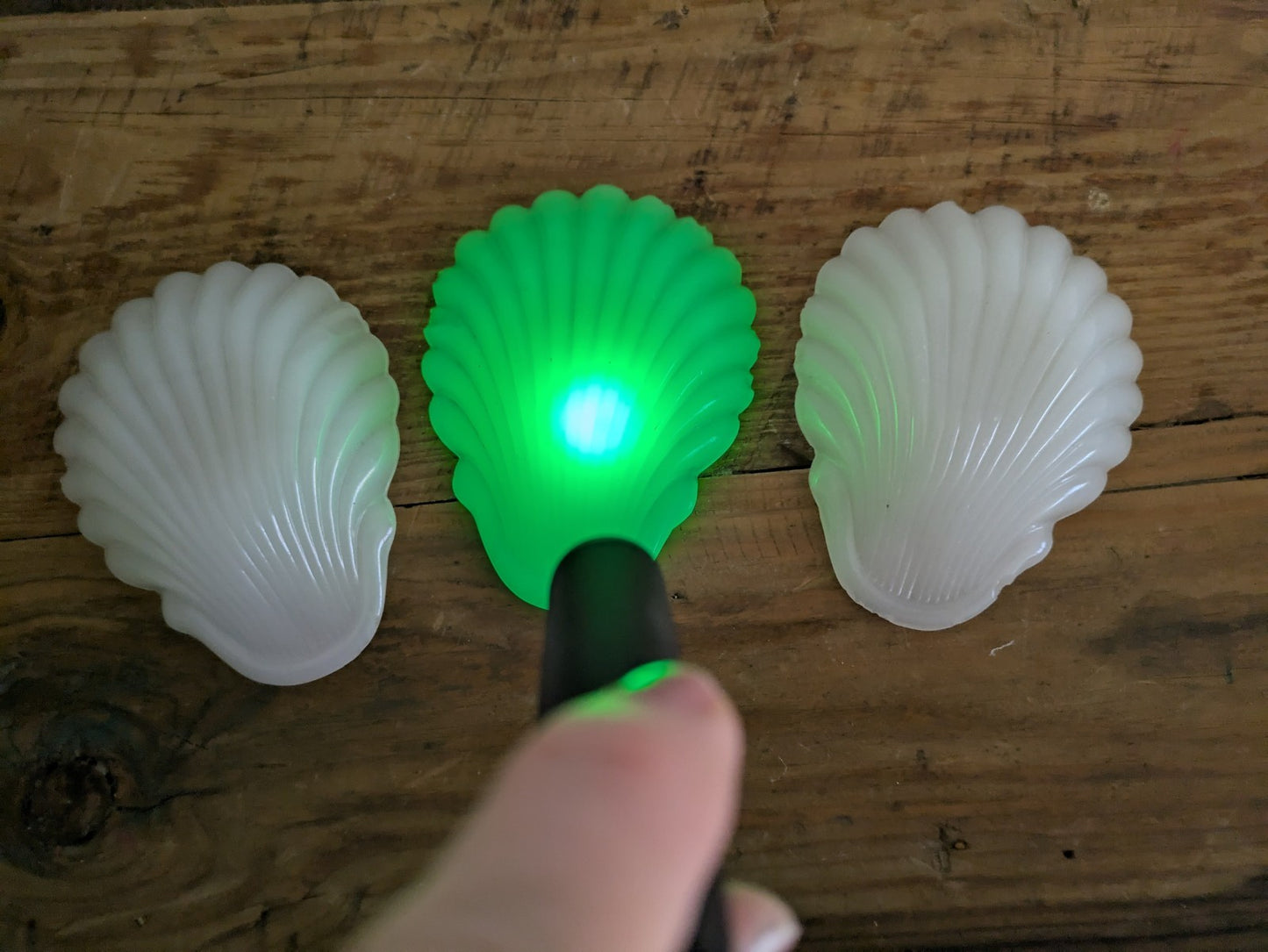 3x Vintage Uranium Green White Milk Glass Bowls Dishes Shell Clam Art Deco Early