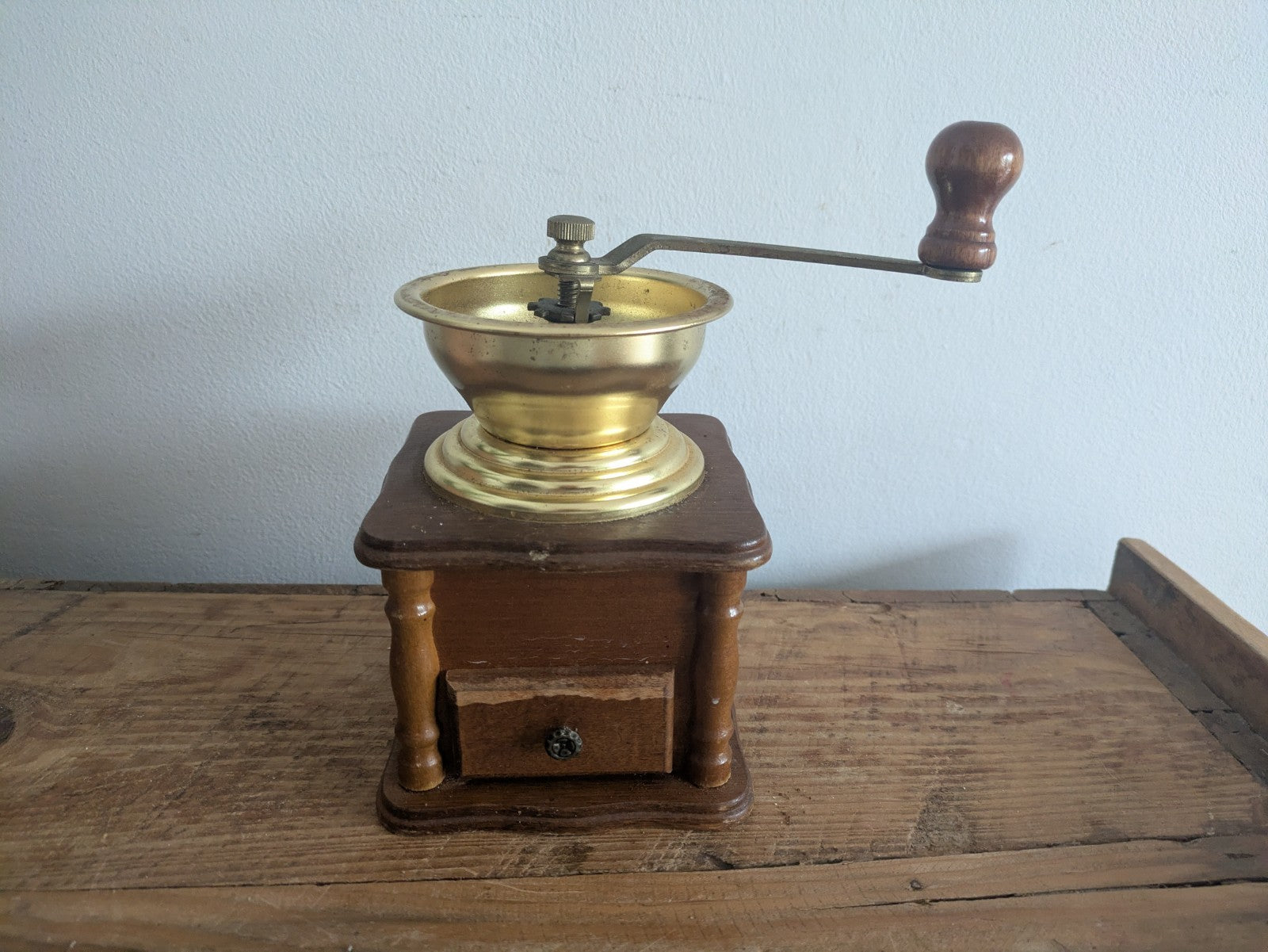 Vintage Wooden Manual Coffee Grinder Hand Crank Coffee Mill Drawer Rustic Kitche