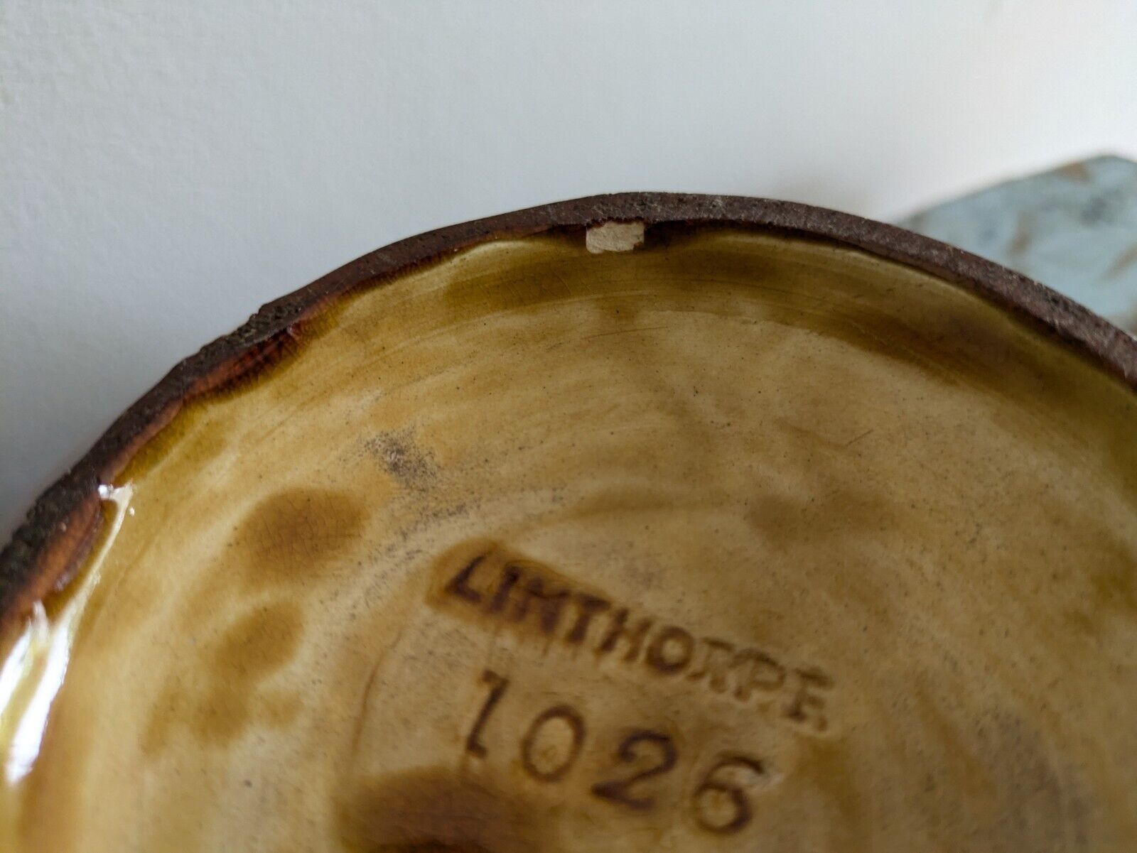 ANTIQUE LINTHORPE POTTERY CHRISTOPHER DRESSER no 1026 MUSTARD GLAZE LATTICE BOWL