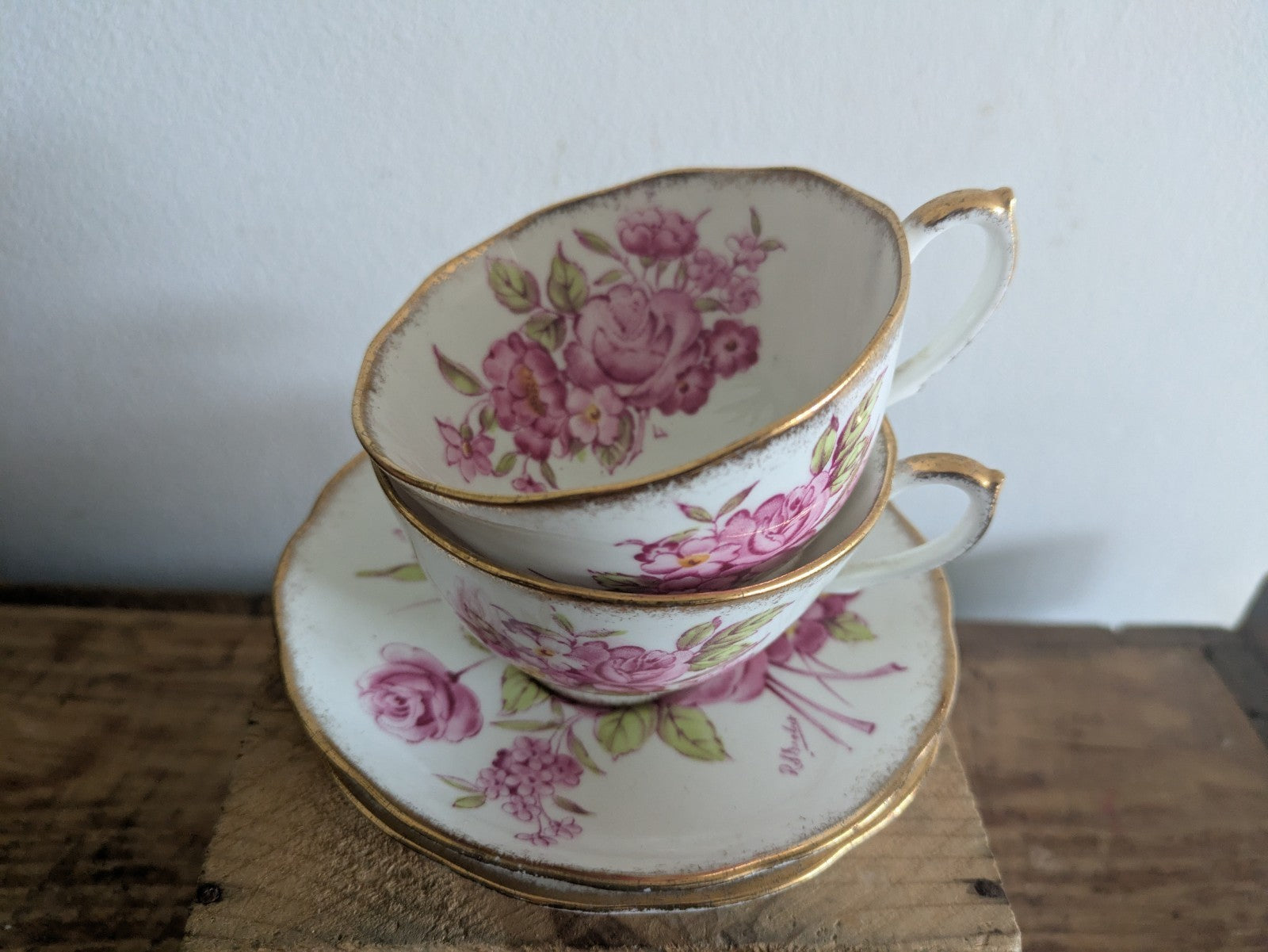 2x ROSLYN FINE BONE CHINA CUP & SAUCER #8567 SUNNINGDALE ENGLAND SIGNATURE VNTG