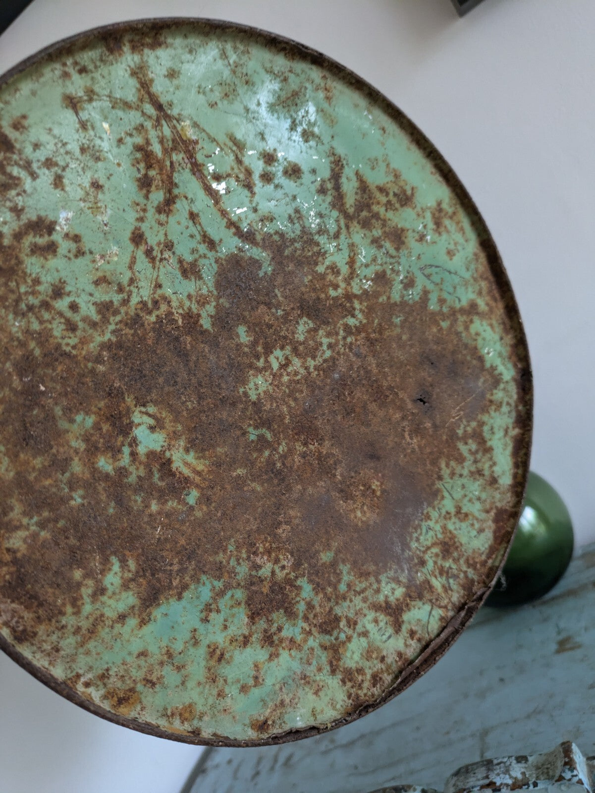 Vintage Pelican RETRO Enamelled Round Farm House Bread Bin Flip Lid Green Prop