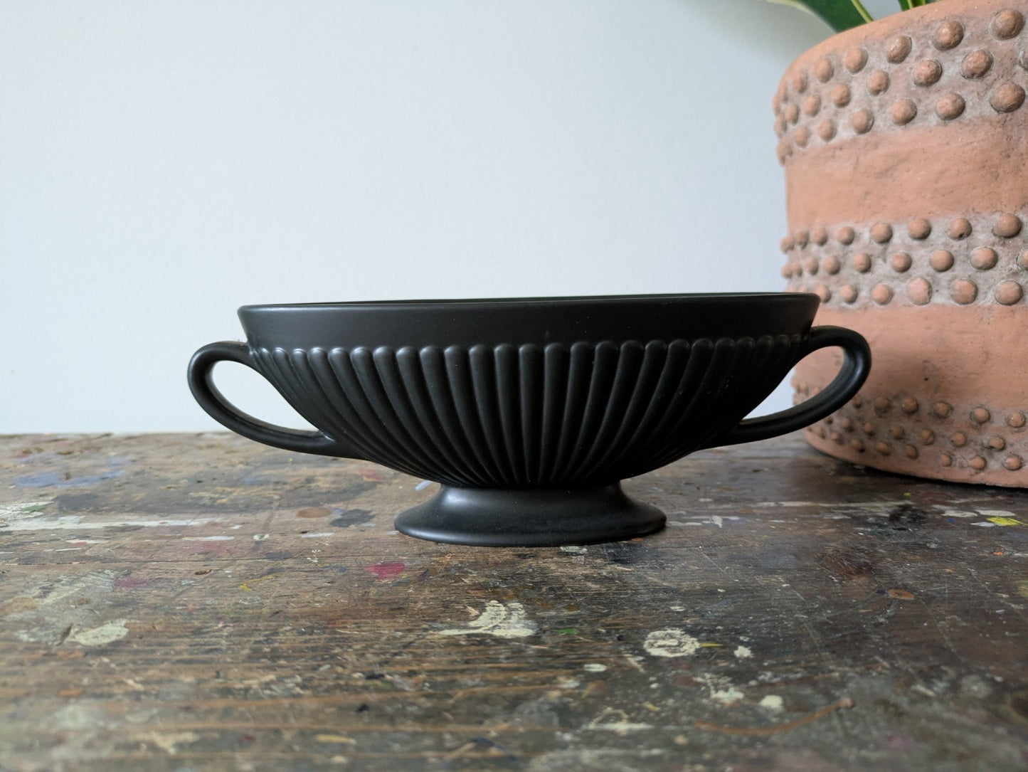 Small Wedgwood of Etruria Oval Black Urn Vintage Double Handled Vase Prop Vgc 