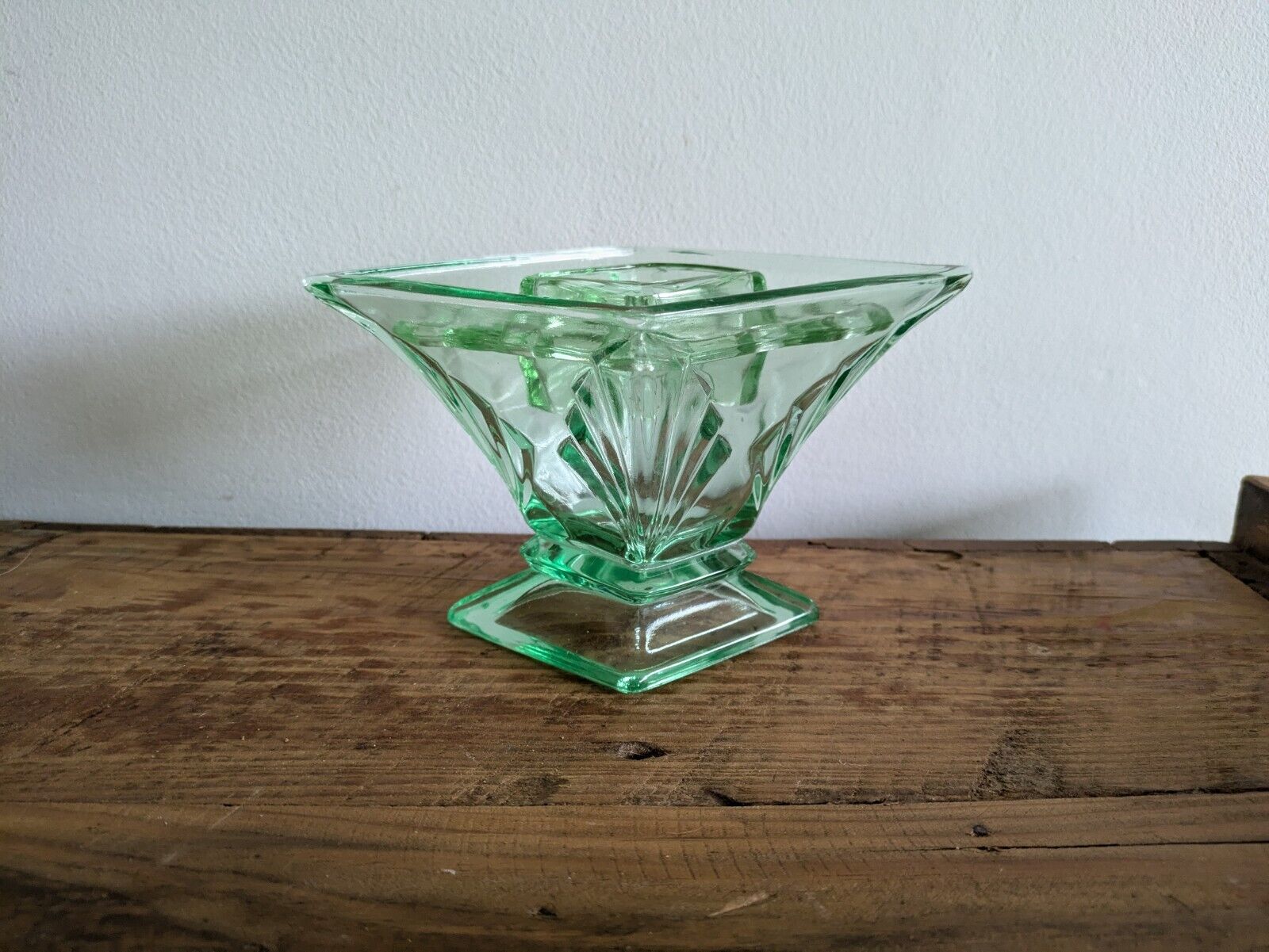 Stunning Bagley Art Deco Green Glass Flower Vase Bowl Vintage Antique Spinette
