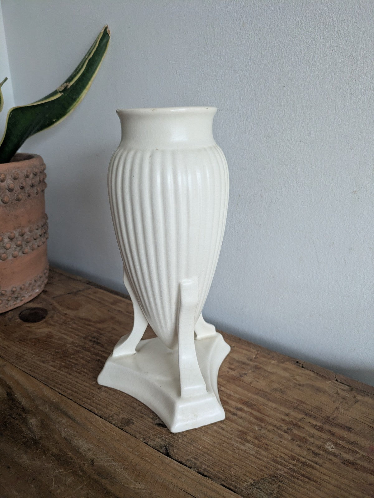 Sylvac Ware Vase Urn Shaped Vial On Pedestal 629 Rare White Mantle Prop Decor 