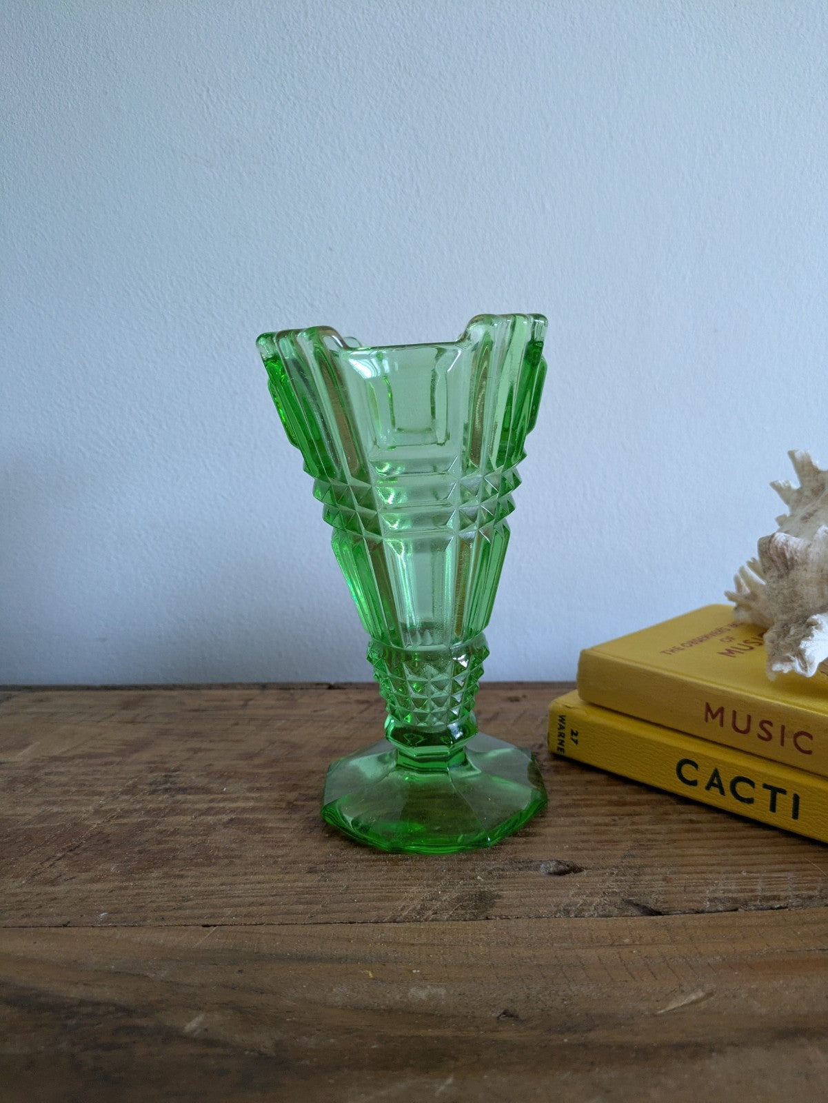 Uranium Green Glass Art Deco Vase c.1930s/40s  Vanity 15cm High Pedestal UV Glow