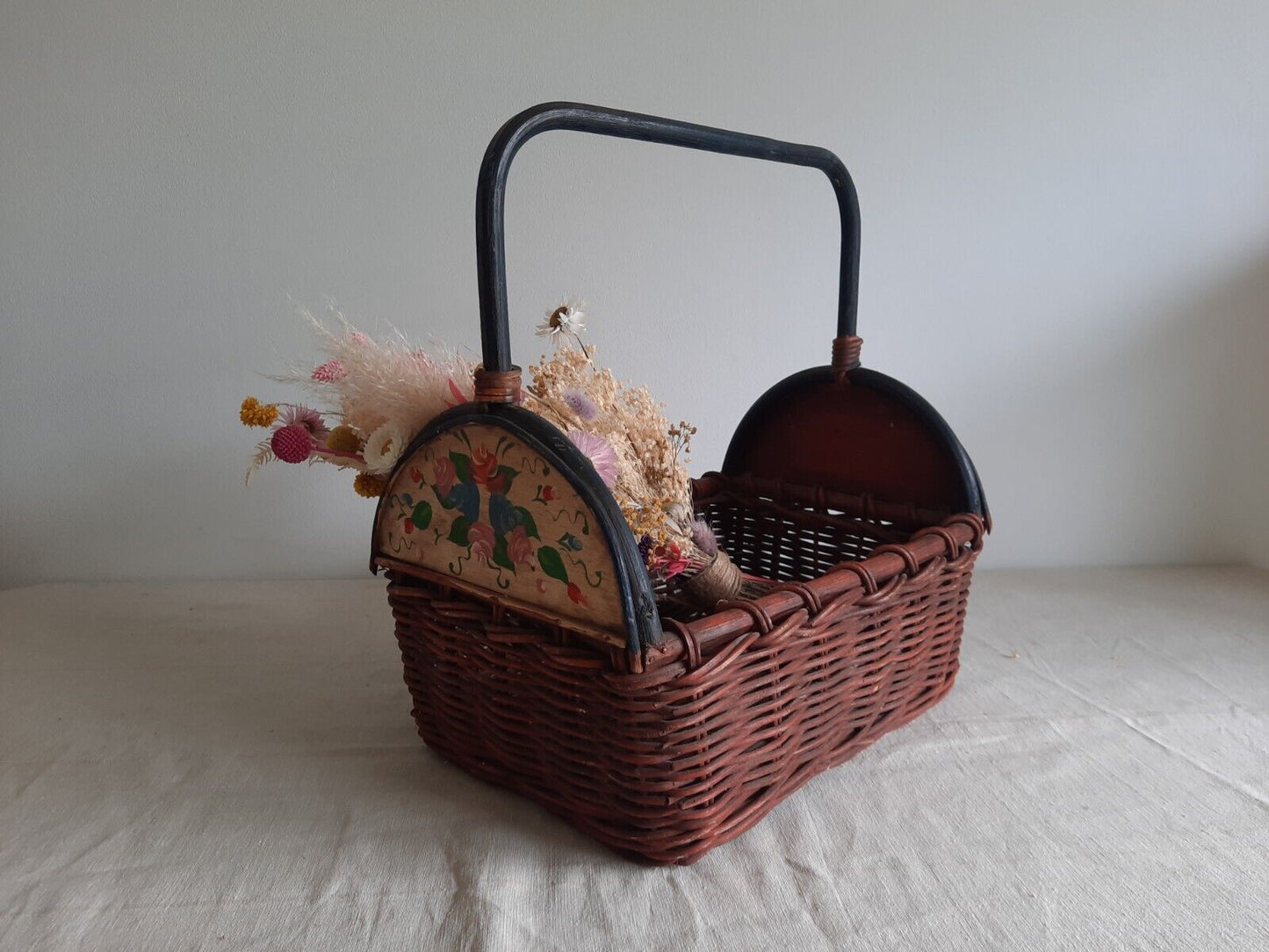 Large Vintage Round Woven Wicker Basket Folk Art Floral Handle Boho Storage Rare