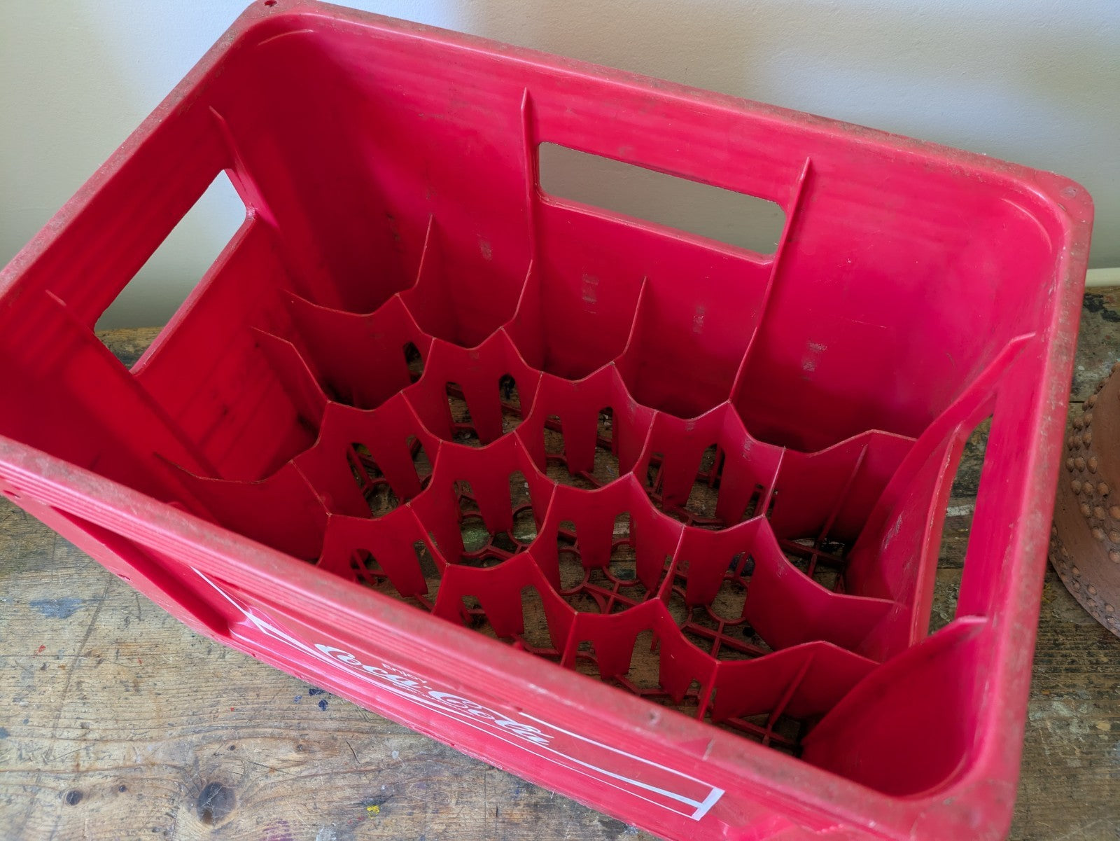 VINTAGE RED COCA - COLA CRATE FOR 20 BOTTLE CRATE DRINKS CARRIER ADVERTISING BOX