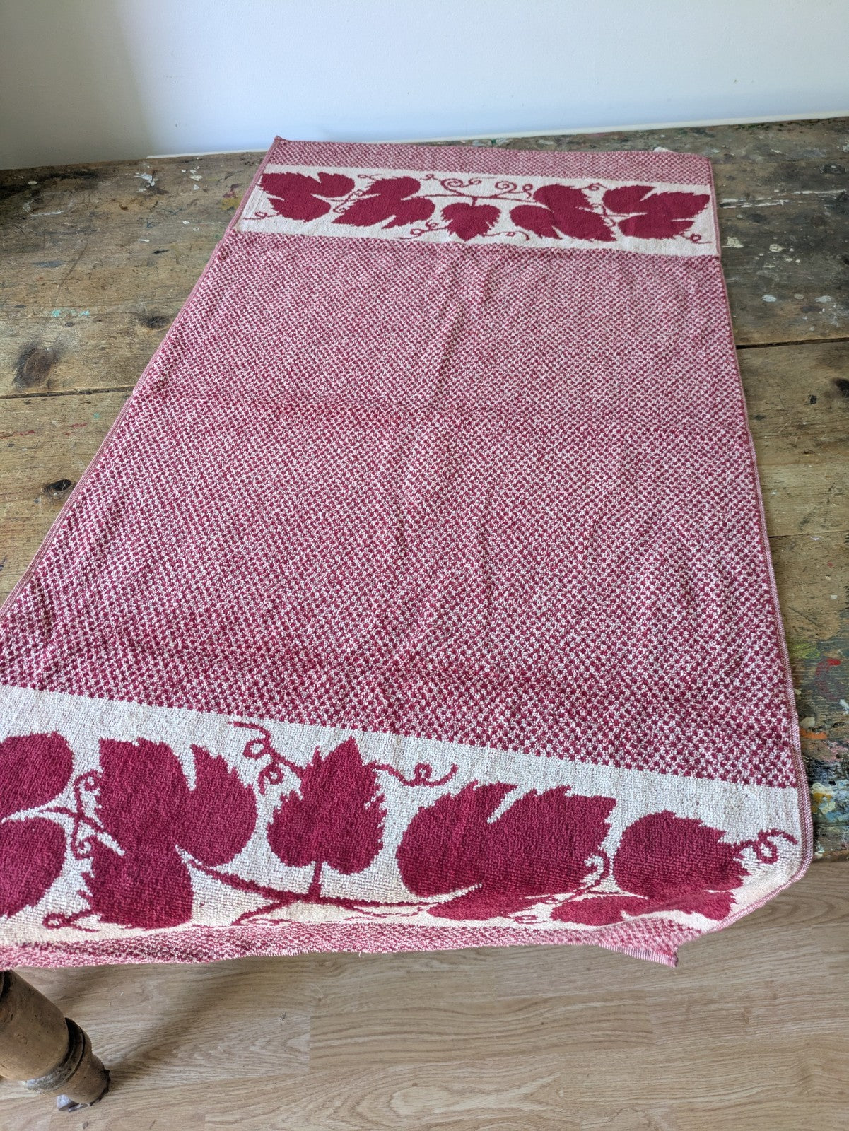 1x Vintage Towel Burgundy Zorbit Retro Bath bathroom prop Midcentury Cotton Vgc