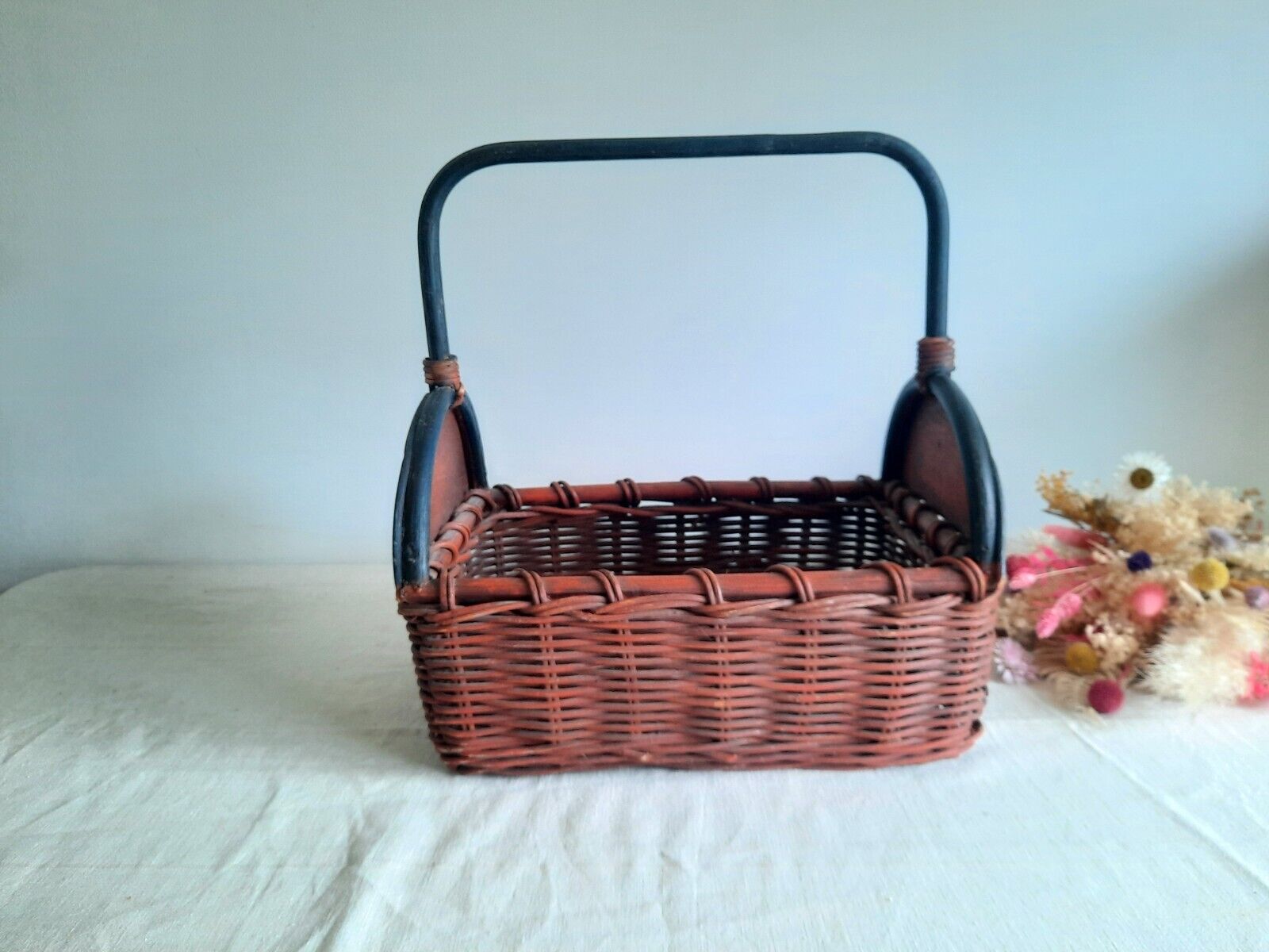 Large Vintage Round Woven Wicker Basket Folk Art Floral Handle Boho Storage Rare