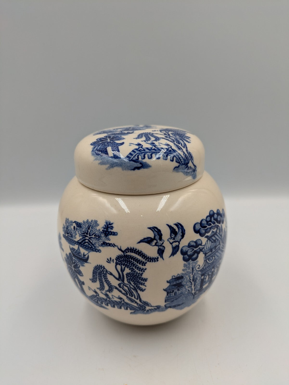 Vintage Willow Pattern Ginger Jar Sadler Blue White 13cm Tall Traditional Pot Vg