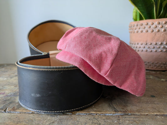 Vintage Art Deco Zip Black Vinyl Hat Case Newspaper Baker Boy Hat Salmon Pink Vg