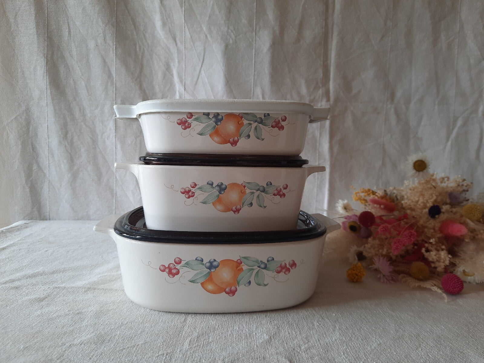 ABUNDANCE Corning Ware 6 pc Trio Casserole Dishes Amber Lid Set Rare Retro Vtg