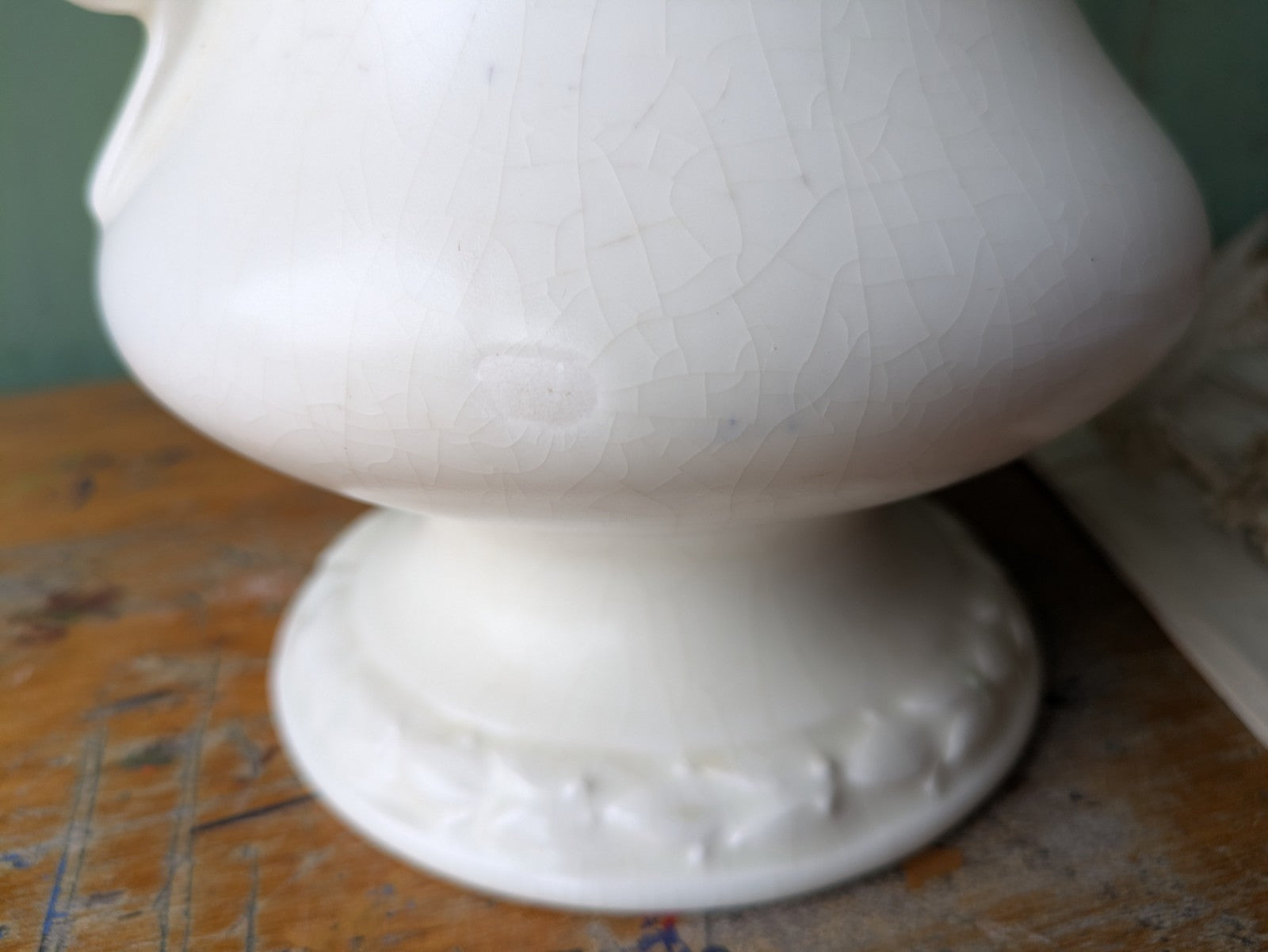 Rare Sylvac 1930s Satin White Green Mantle Vase flower Vtg Trumpet Decor 2465