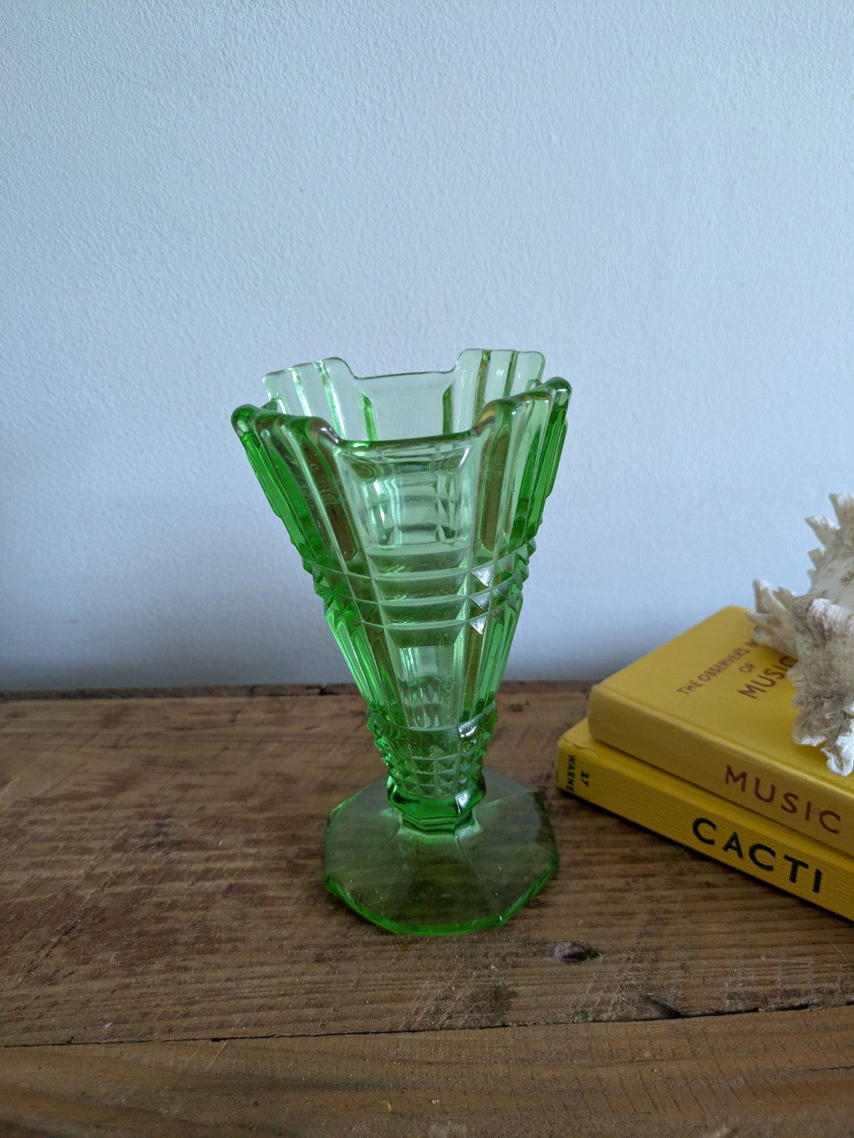 Uranium Green Glass Art Deco Vase c.1930s/40s  Vanity 15cm High Pedestal UV Glow