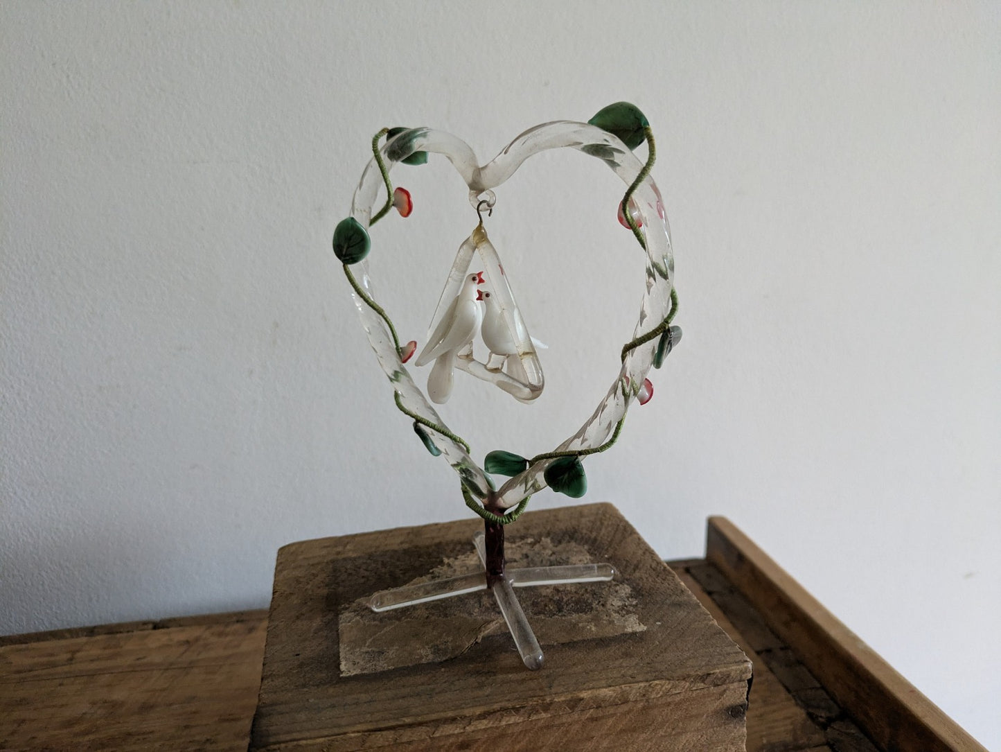 VTG Ornate Hand Blown Glass Wedding Cake Topper Heart Humming Birds Doves Leaves