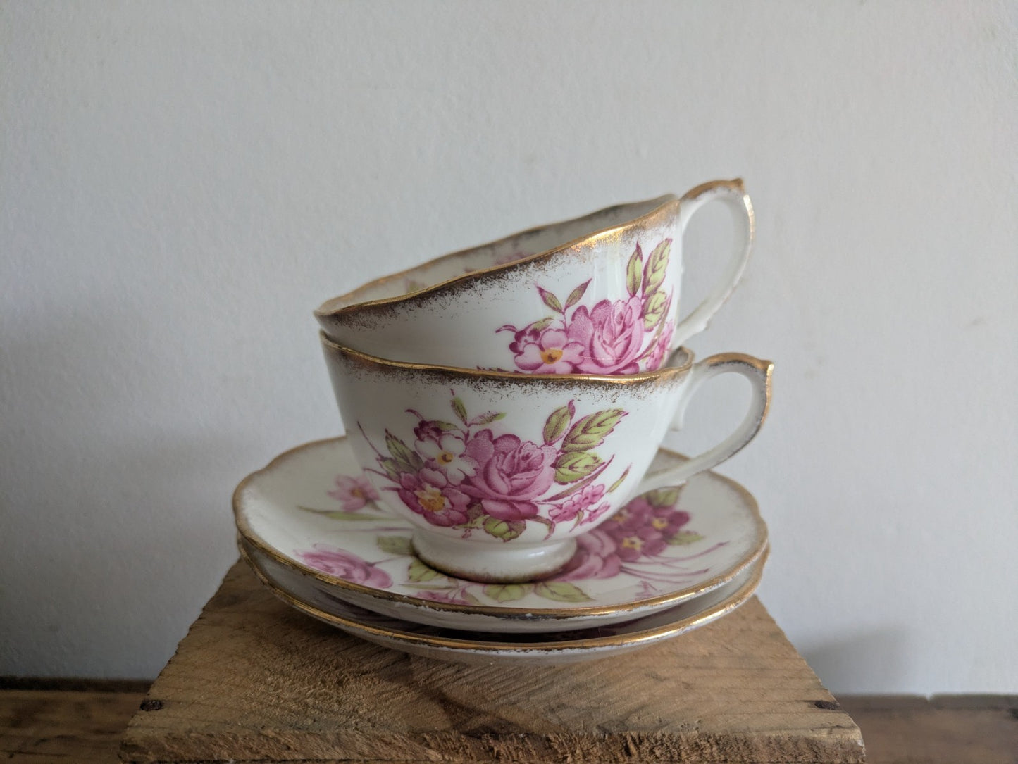 2x ROSLYN FINE BONE CHINA CUP & SAUCER #8567 SUNNINGDALE ENGLAND SIGNATURE VNTG