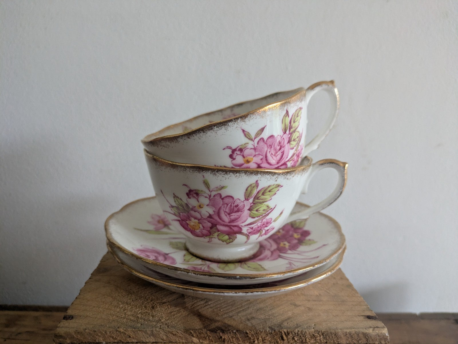 2x ROSLYN FINE BONE CHINA CUP & SAUCER #8567 SUNNINGDALE ENGLAND SIGNATURE VNTG