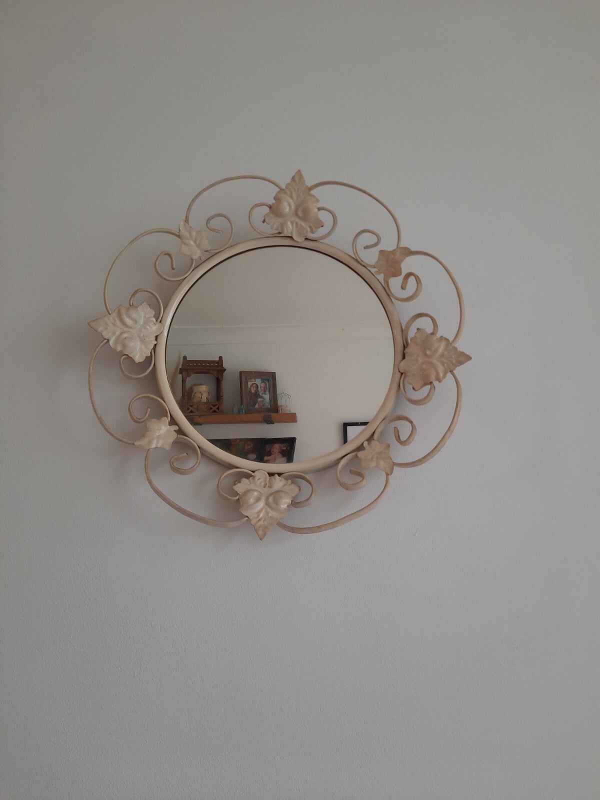 Vtg Retro Round Wrought Iron Wall Mirror Scroll & Leaf Design Cream Circular 70s