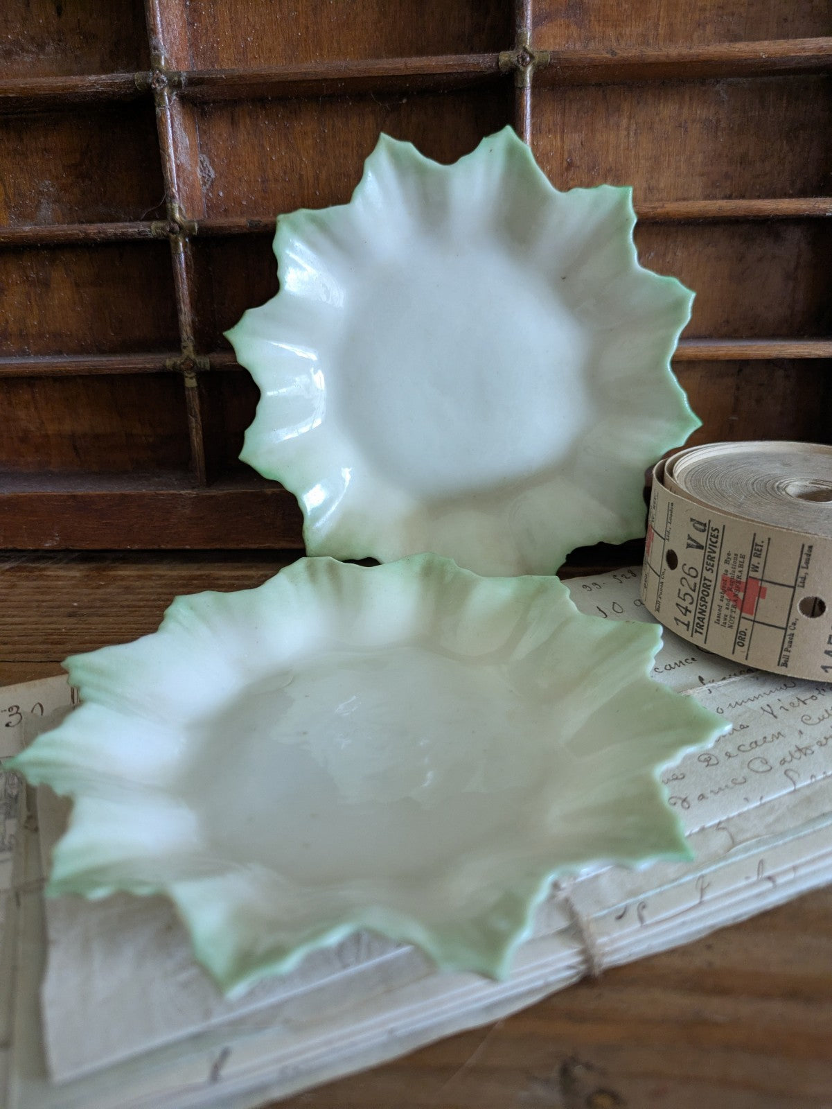 2x Belleek Antique Ruffle Edge Porcelain Green Leaf Plate Dish c.1891-1926 VTG 