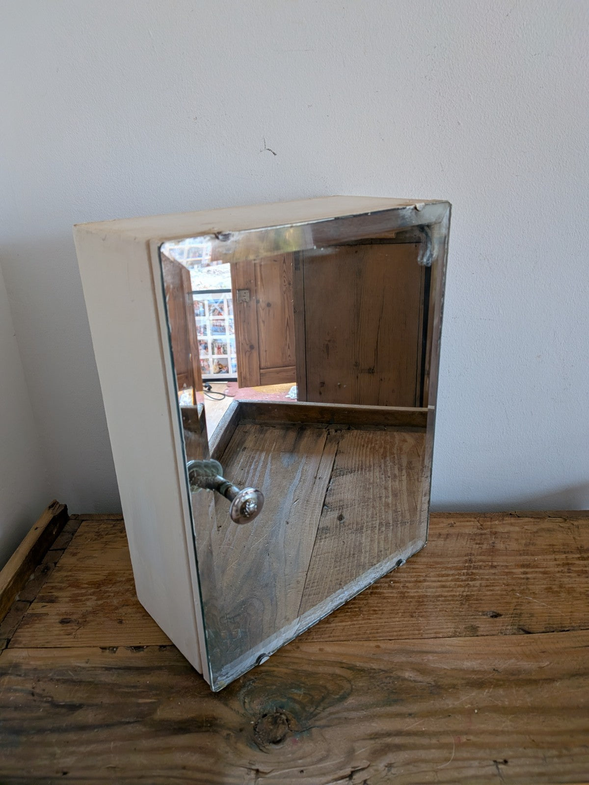 Vintage Retro Bathroom Medical Wall Cabinet with Belvelled Mirror White Shelf Vg