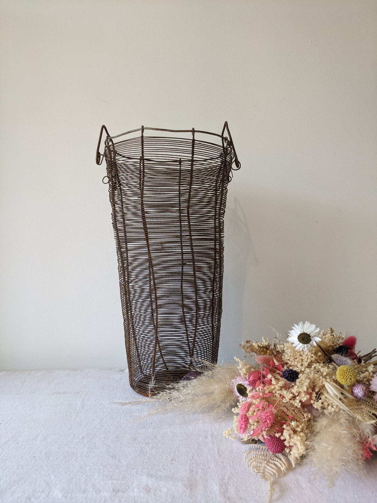 VTG Metal Wire Vase 19.5cm Diam 37.5cm Tall Flowers Prop Florist Display Basket