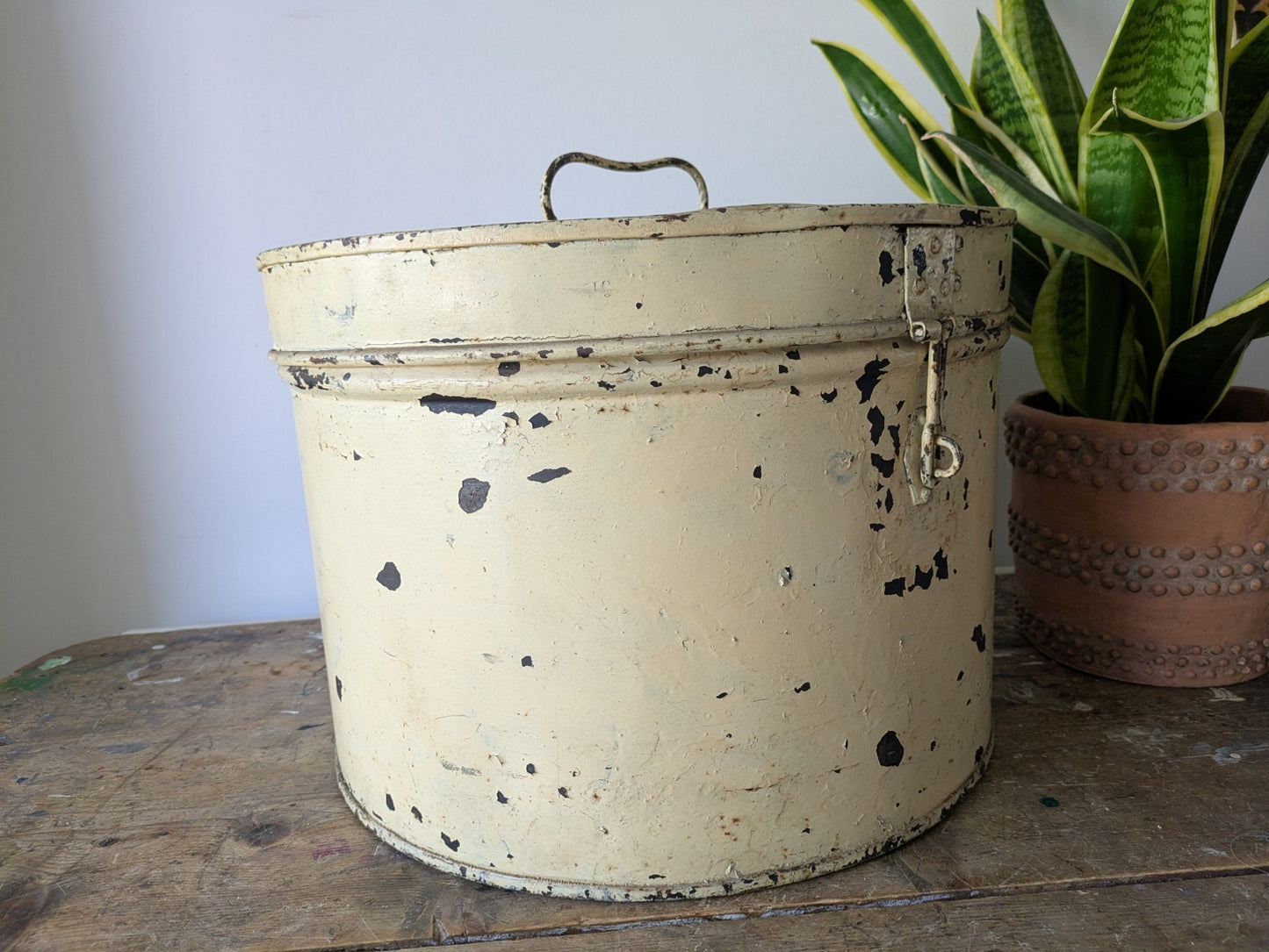 Antique Victorian Painted Metal Hatbox Chippy Shabby Chic Vintage Huge XL Round 