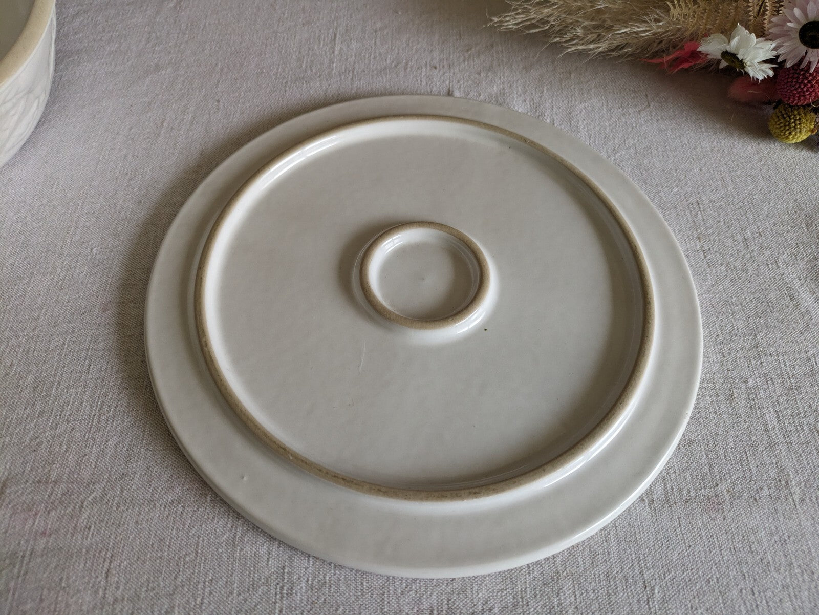 VTG XL White Embossed Harvest Fruit Ceramic Cheese Cake Dome Cloche Cover +Plate