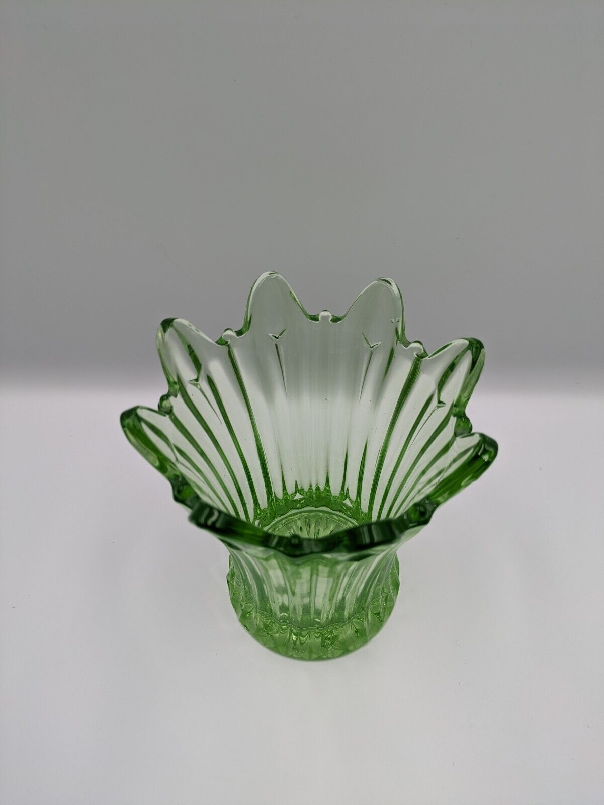 Large Art Deco Sowerby Green Glass Splash Vase 1930s Mint Condition Flowers Prop