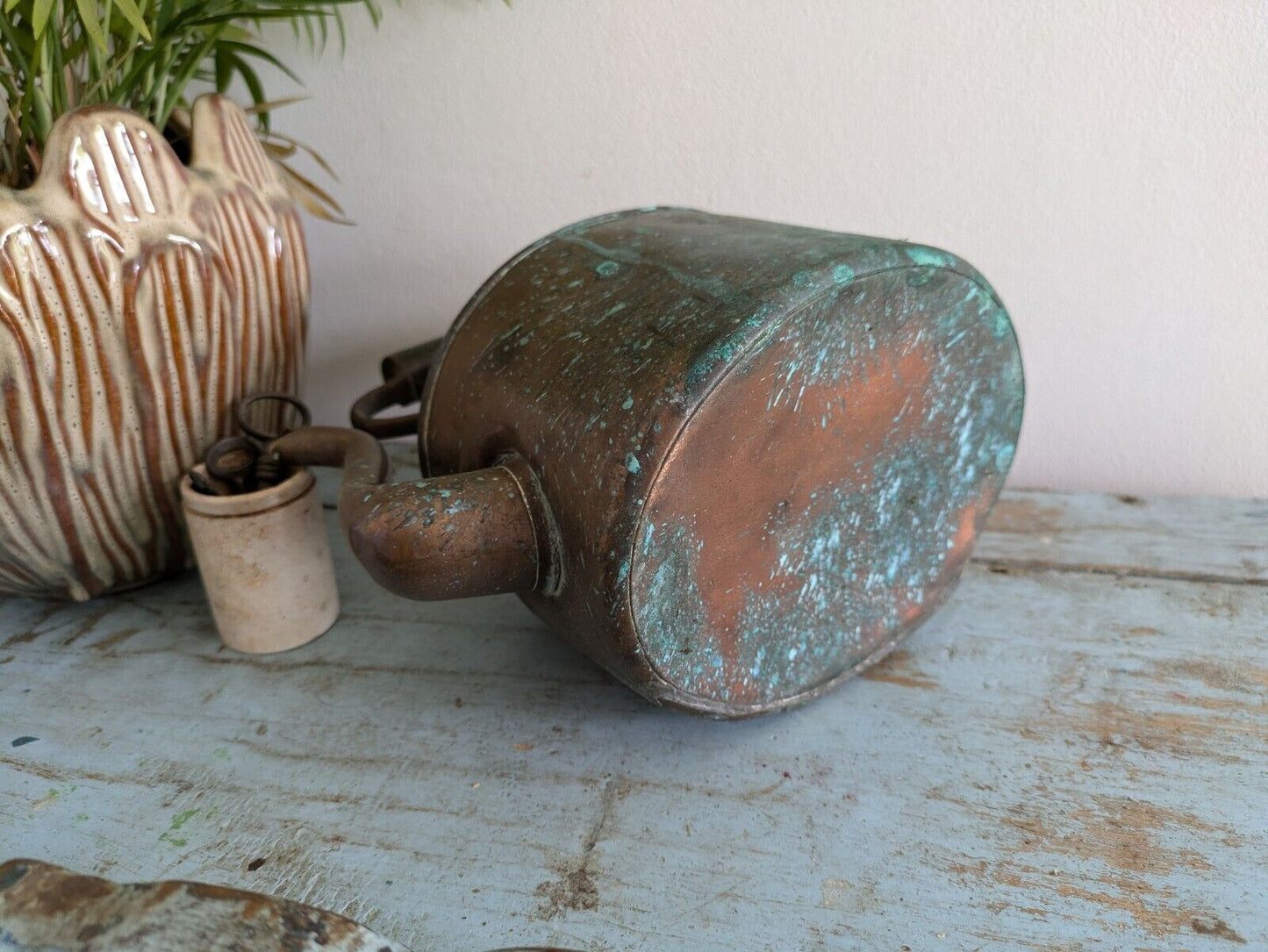 ANTIQUE 19TH C COPPER KETTLE IN ORIGINAL CONDITION PATINA PROP TV FILM DECOR OLD