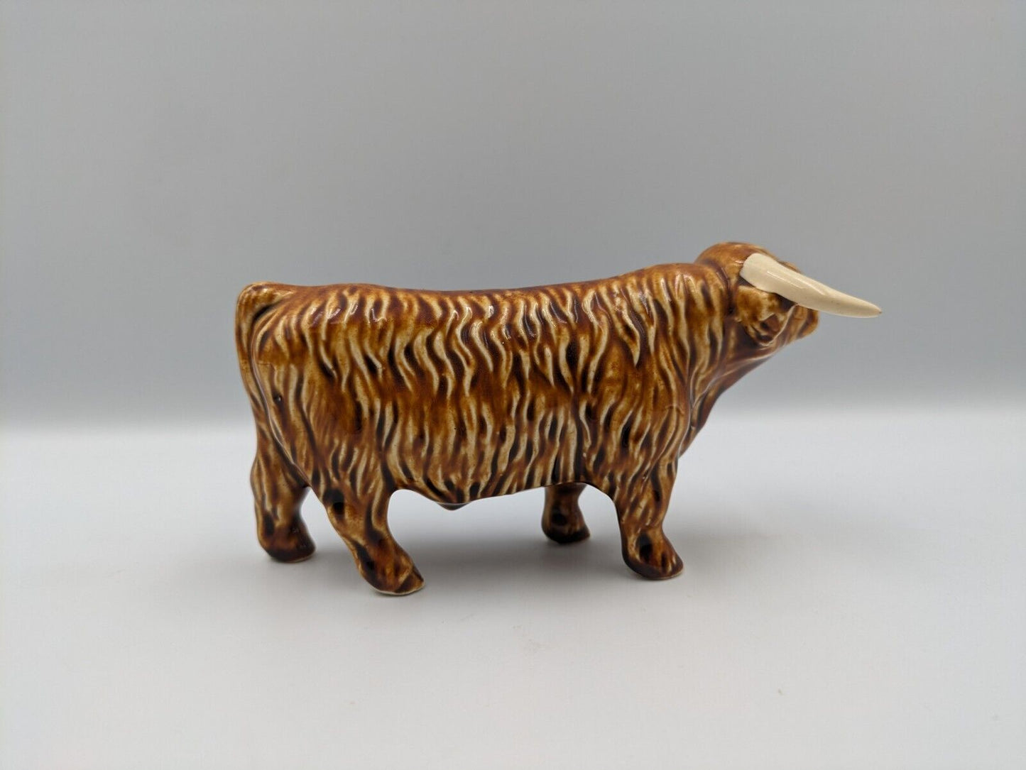 Vtg Studio Pottery Scottish Highland Cow ceramic Spaghetti figurine Rare Signed