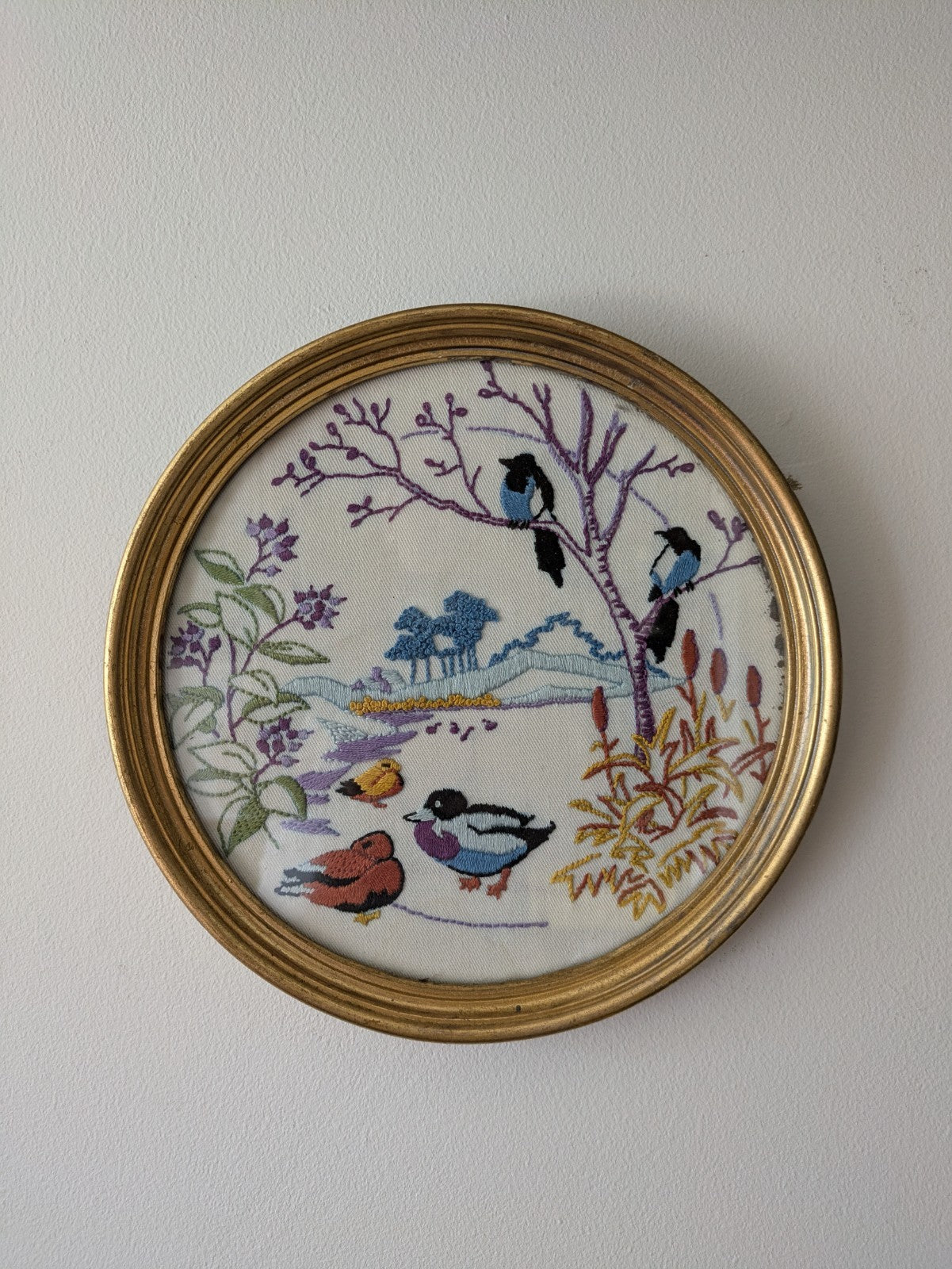 Vintage Ducks Birds Embroidery Needle Stitch Glass Gold Tone Round Framed Vgc