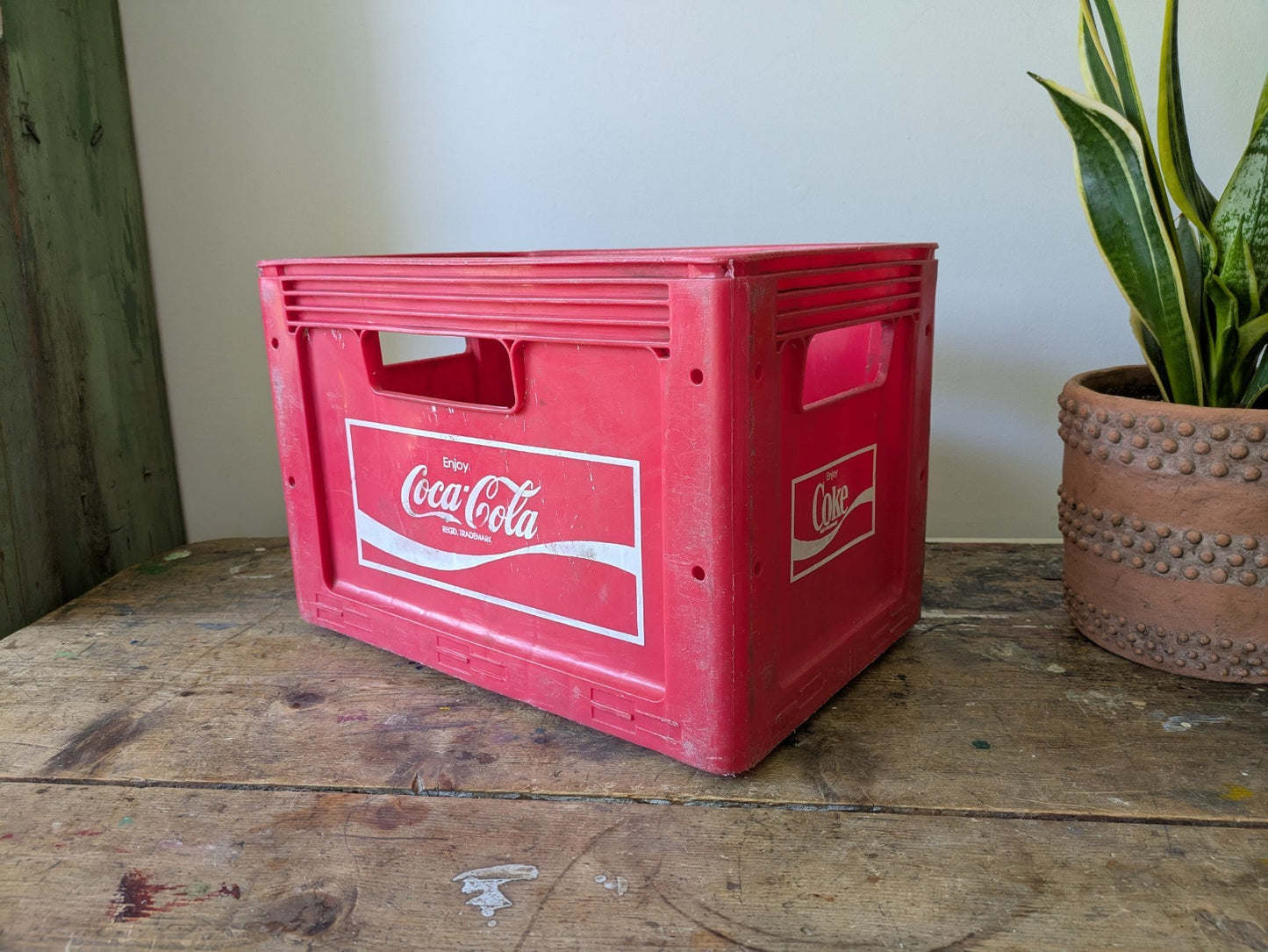 VINTAGE RED COCA - COLA CRATE FOR 20 BOTTLE CRATE DRINKS CARRIER ADVERTISING BOX
