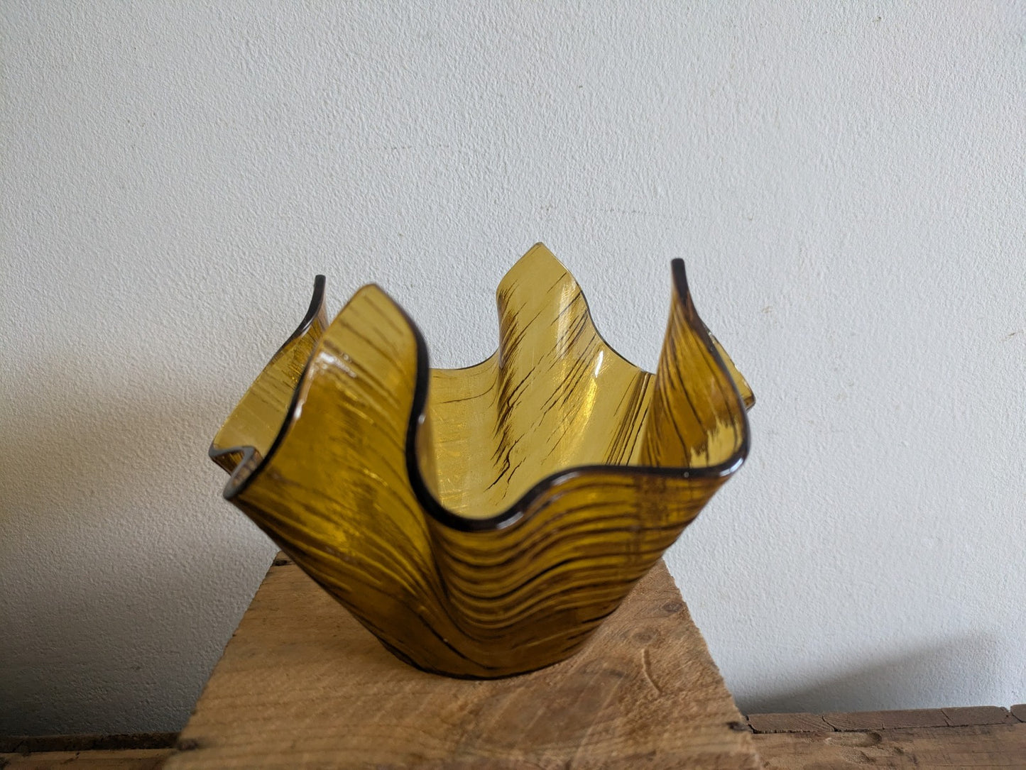 VINTAGE/RETRO CHANCE BROTHERS Large Handkerchief Vase Dish Bowl Prop Mid Century
